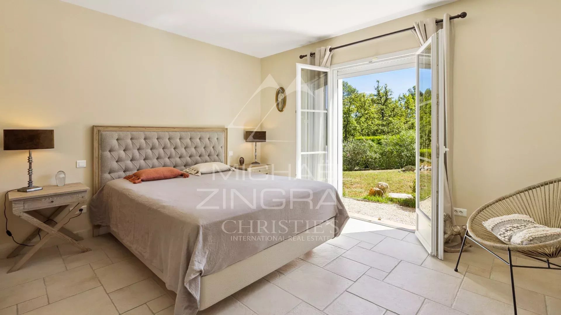 Villa avec Maison d’Amis et Piscine, au cœur d’un secteur prisé de Fayence