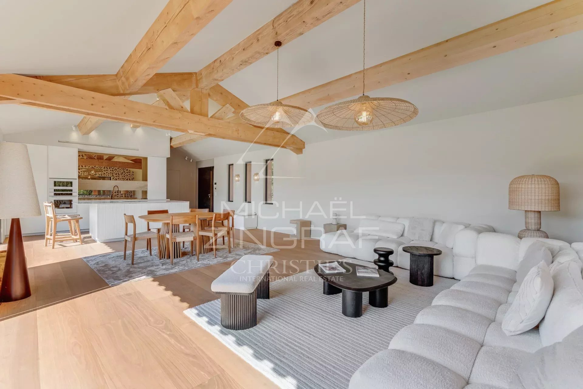 Superbe propriété offrant une vue panoramique sur Ramatuelle