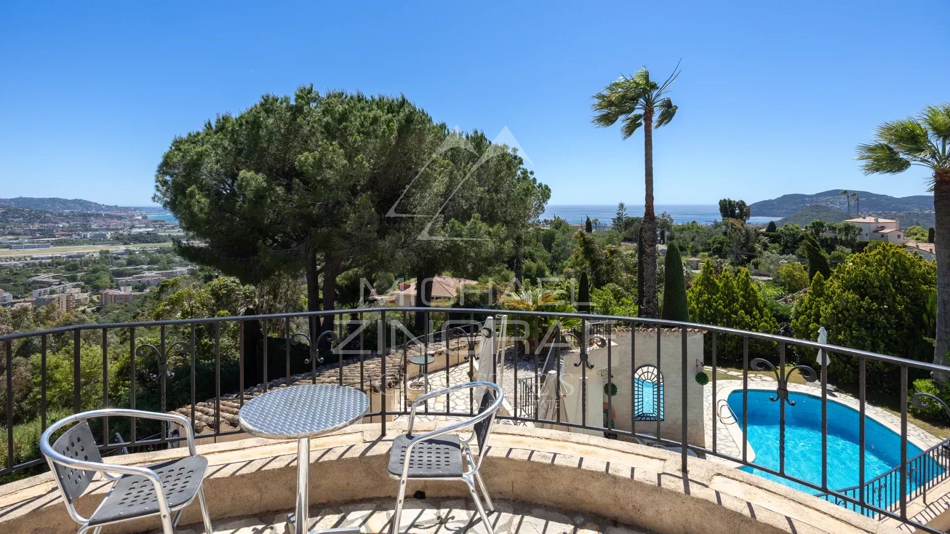 Proche Cannes – Mandelieu la Napoule – Propriété vue mer