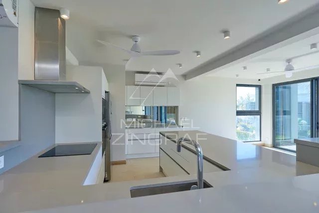 Exceptional Duplex in Pointe aux Canonniers