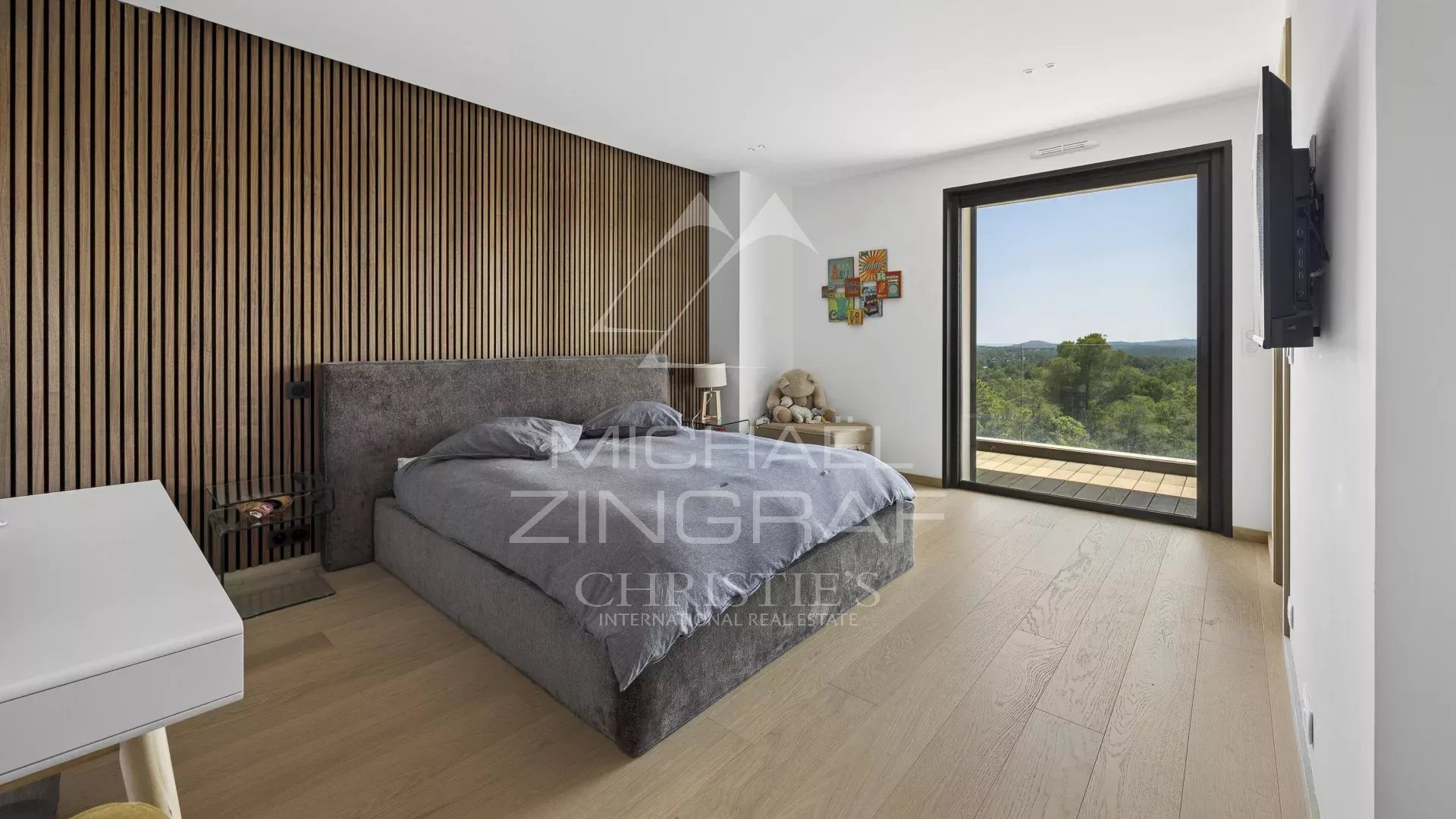 Zeitgenössische Architektur mit außergewöhnlichem Panoramablick