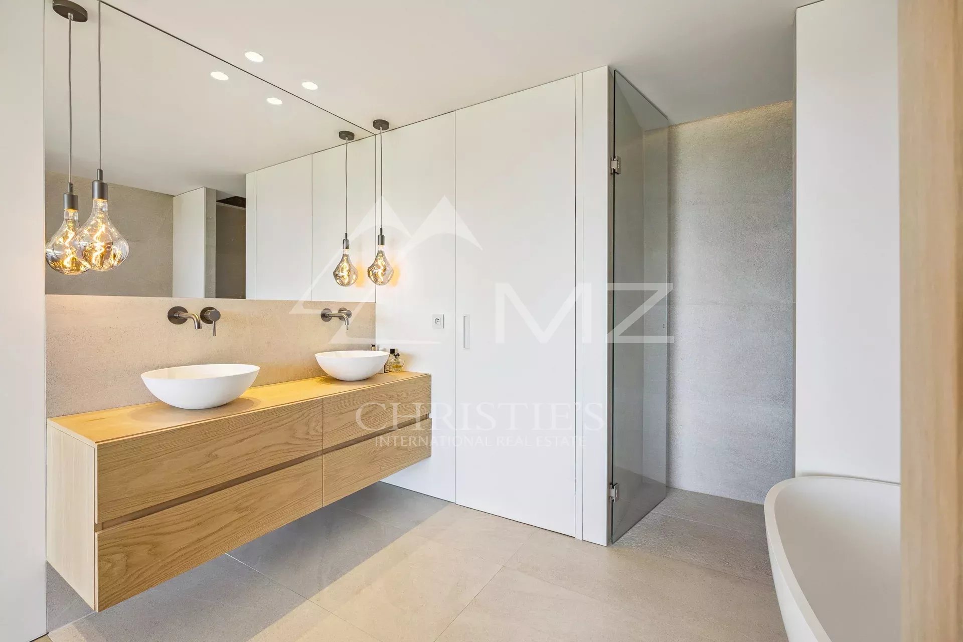 EXCLUSIVITE: 4 pièces Contemporain dans résidence de Prestige