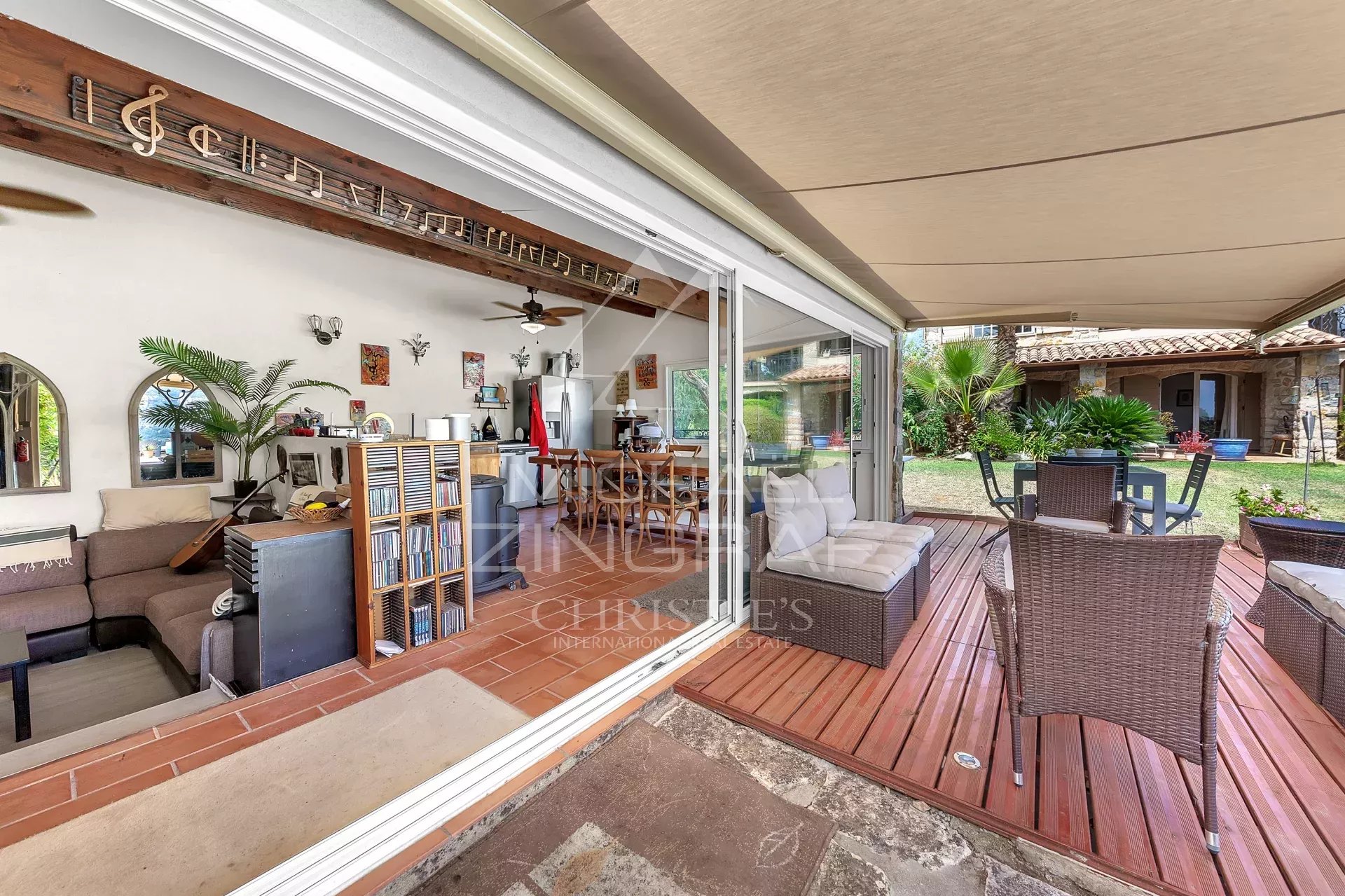 Steinernes Anwesen mit 360° Rundumblick