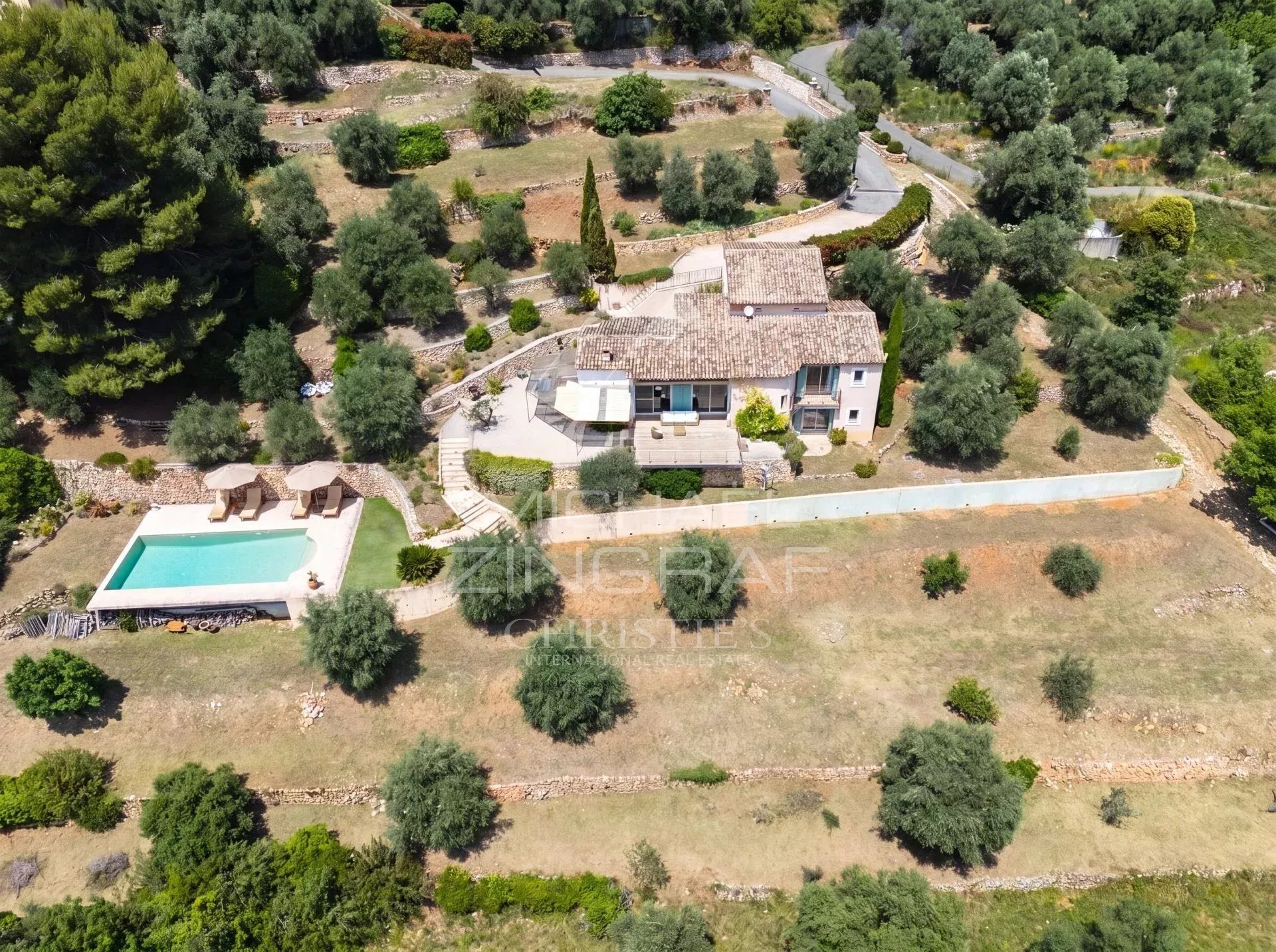 Elegant Provençal villa