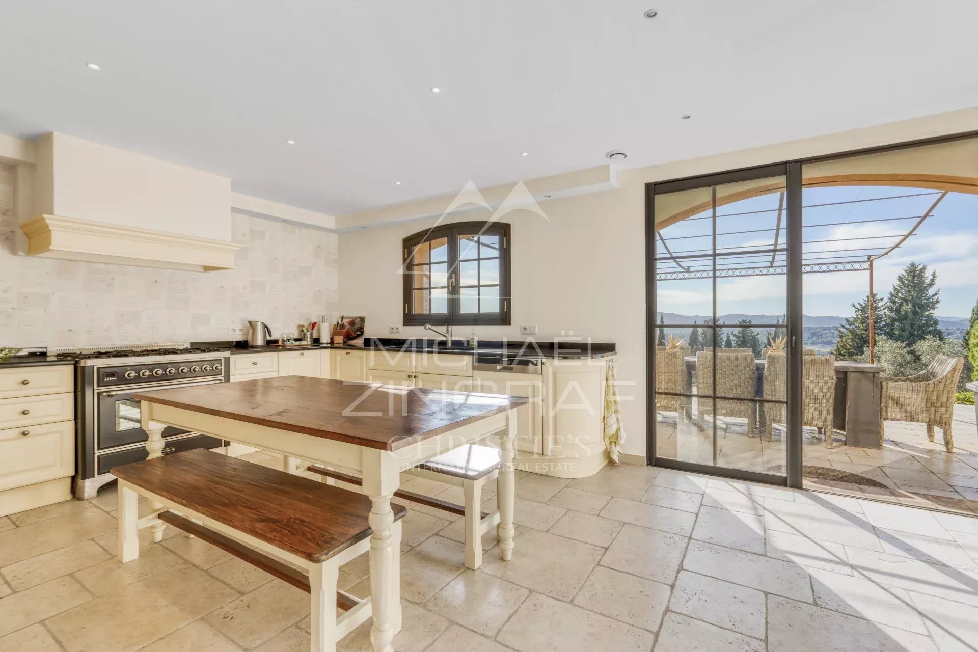 Plascassier - Vue panoramique jusqu'à la mer