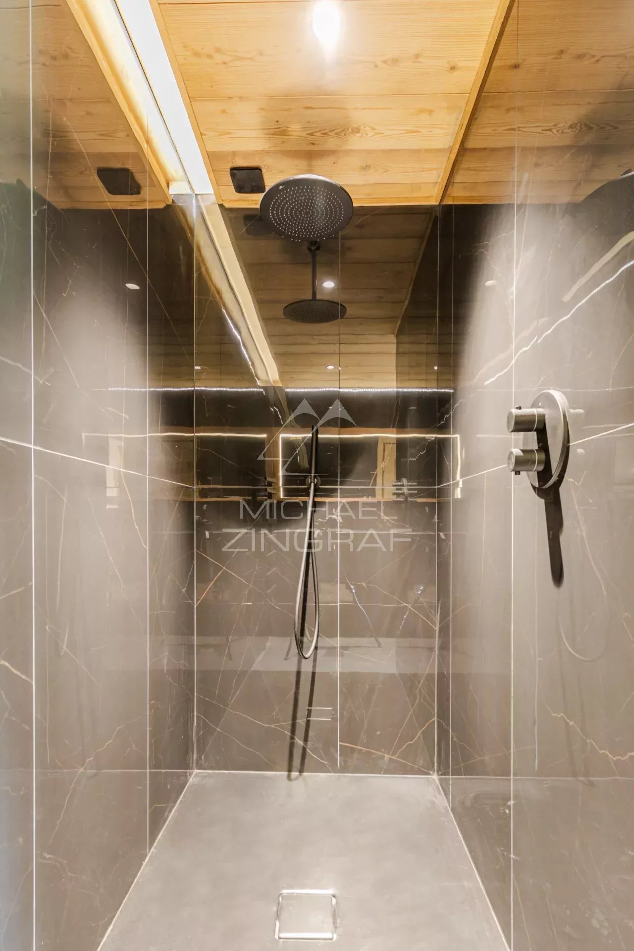 Magnifique grand chalet de prestige rénové - Proche centre - Au calme & vue panoramique