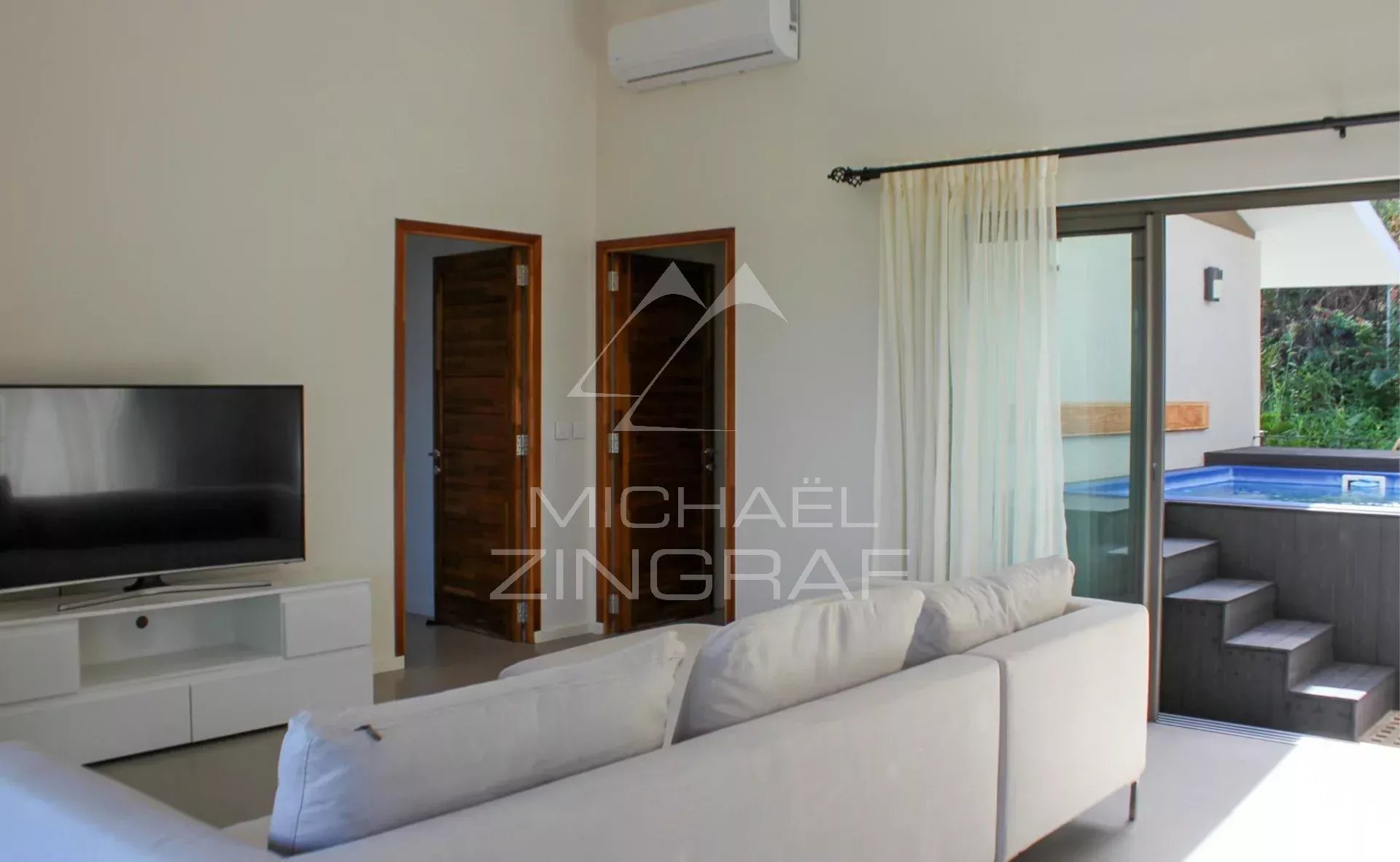 Penthouse d'Exception de 3 Chambres avec Jacuzzi et Vue Panoramique sur l'Océan