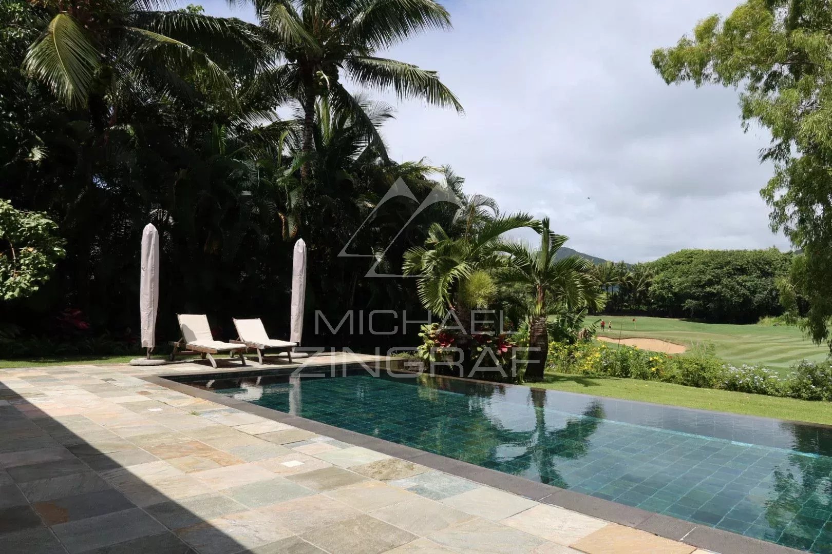 Villa de Prestige face au Golf – Anahita