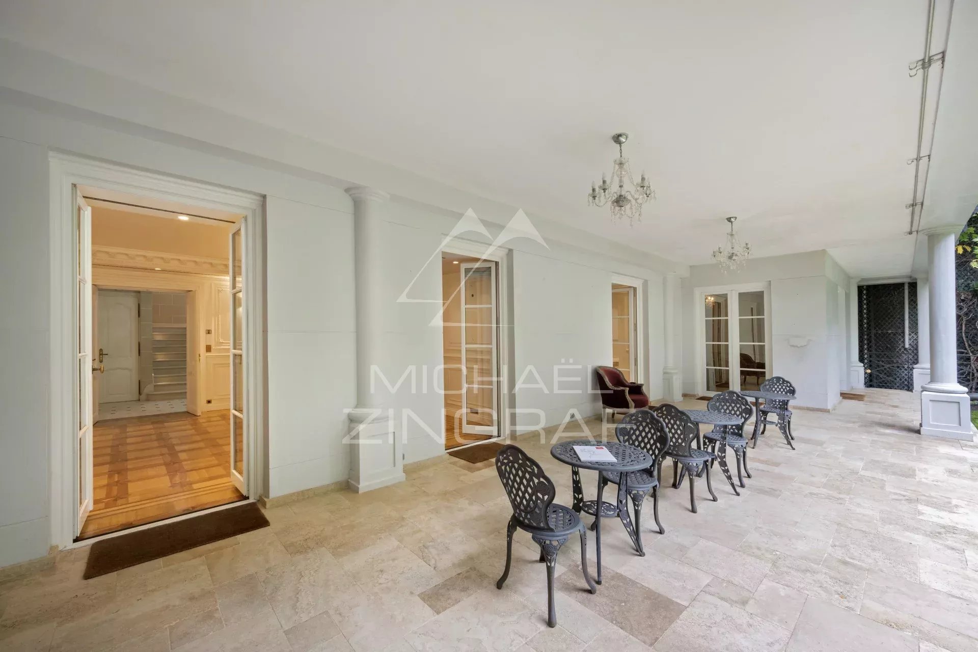 A vendre - Hotel Particulier - Jardin - Piscine