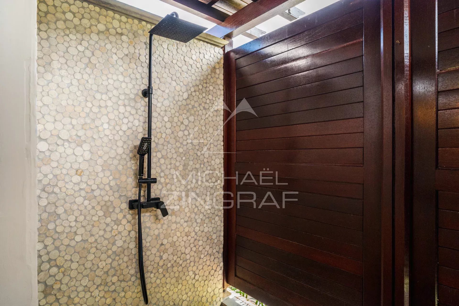 Élégante villa contemporaine face au golf - Bel Ombre