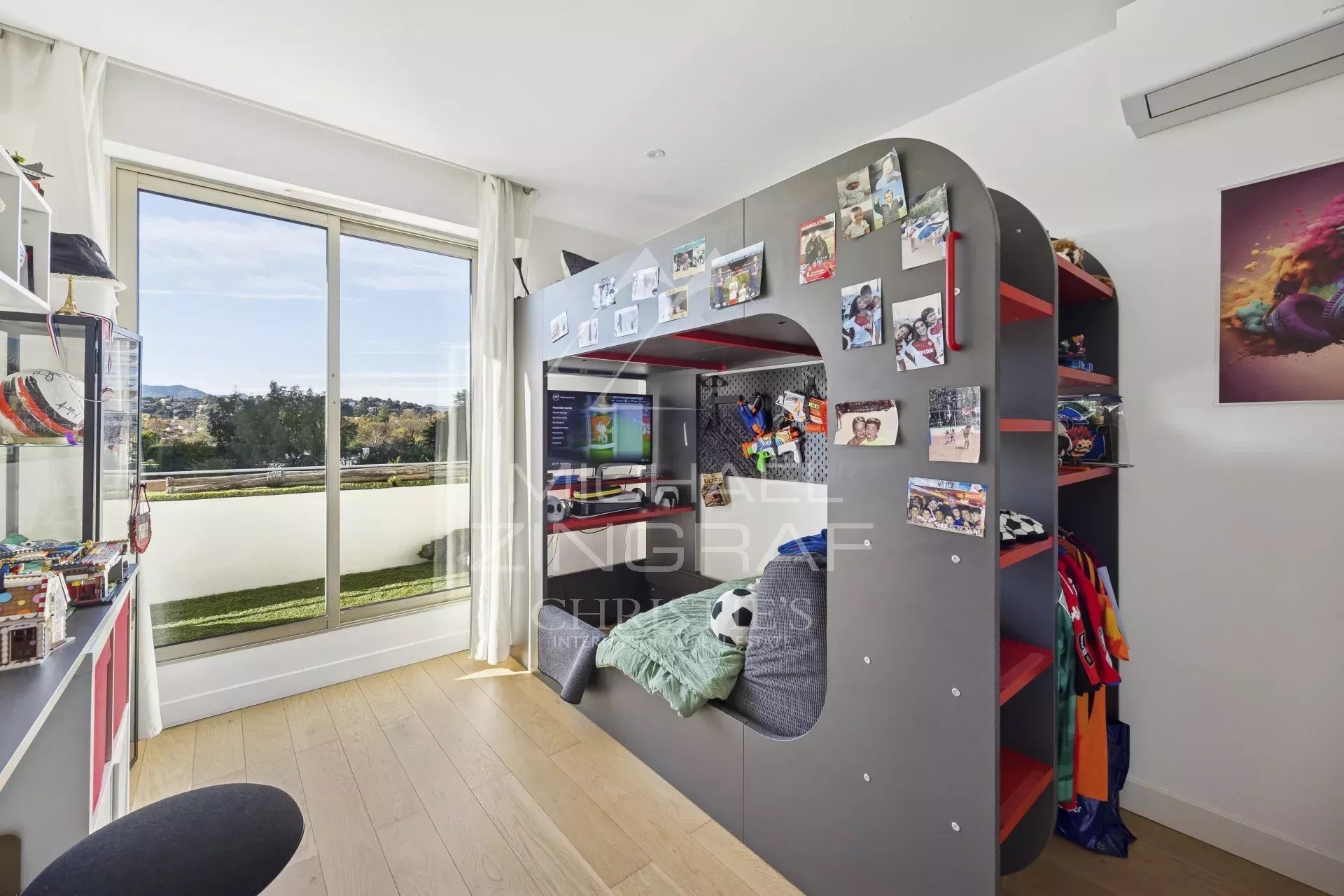 Appartement rénové au dernier étage - Cannes Marina