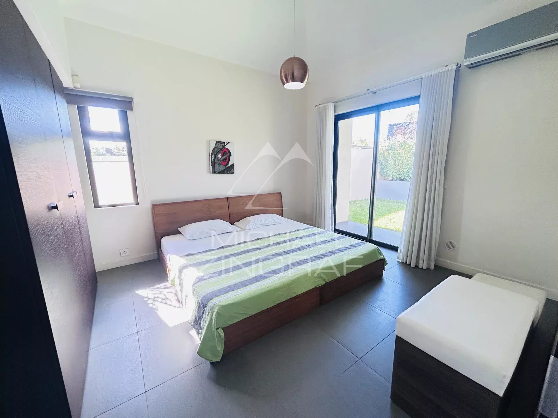 EXKLUSIV: Villa in einer Wohnanlage in Grand Baie