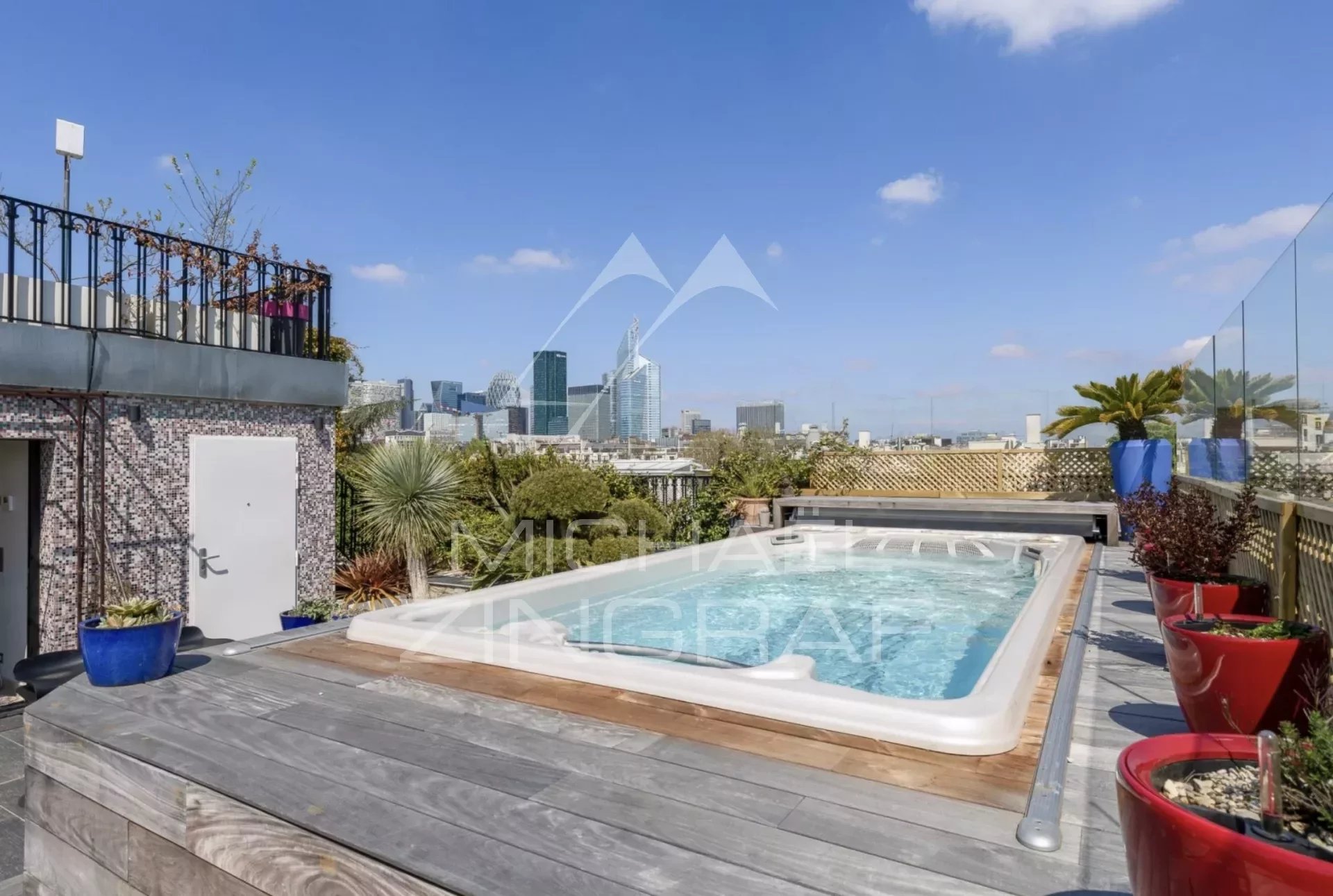 Penthouse 260 m² - Terrasse 290 m² - Dachterrasse mit Pool