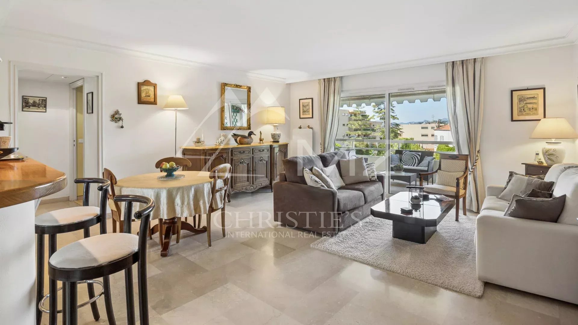 City Center Apartment