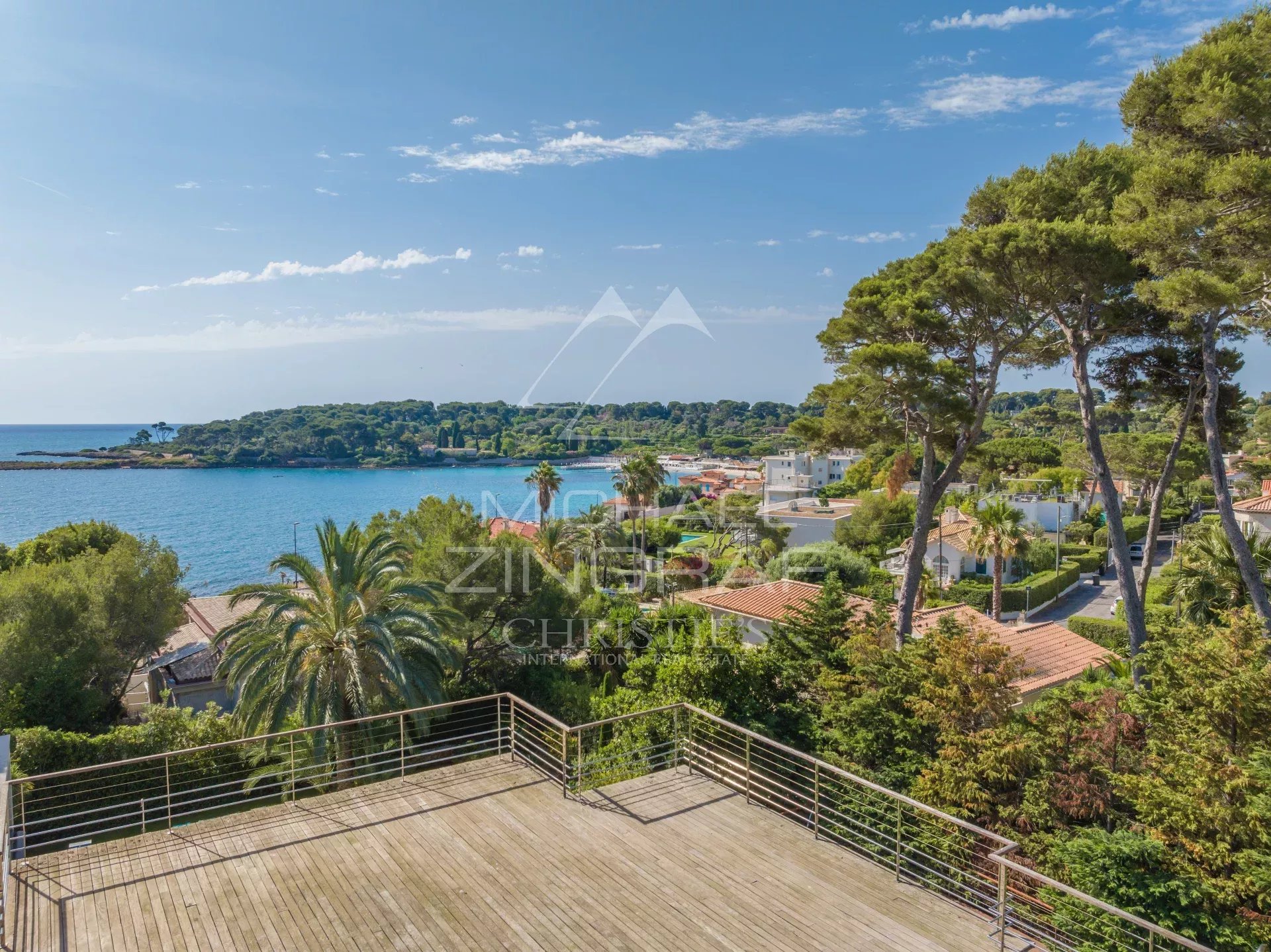 Modern renovierte Villa nahe der Strände von Garoupe