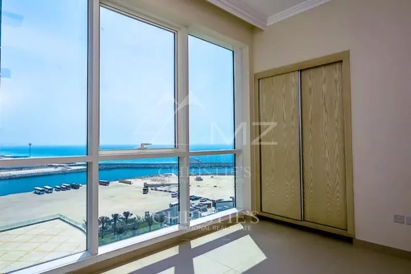 Fully furnished apt with mesmerizing sea views