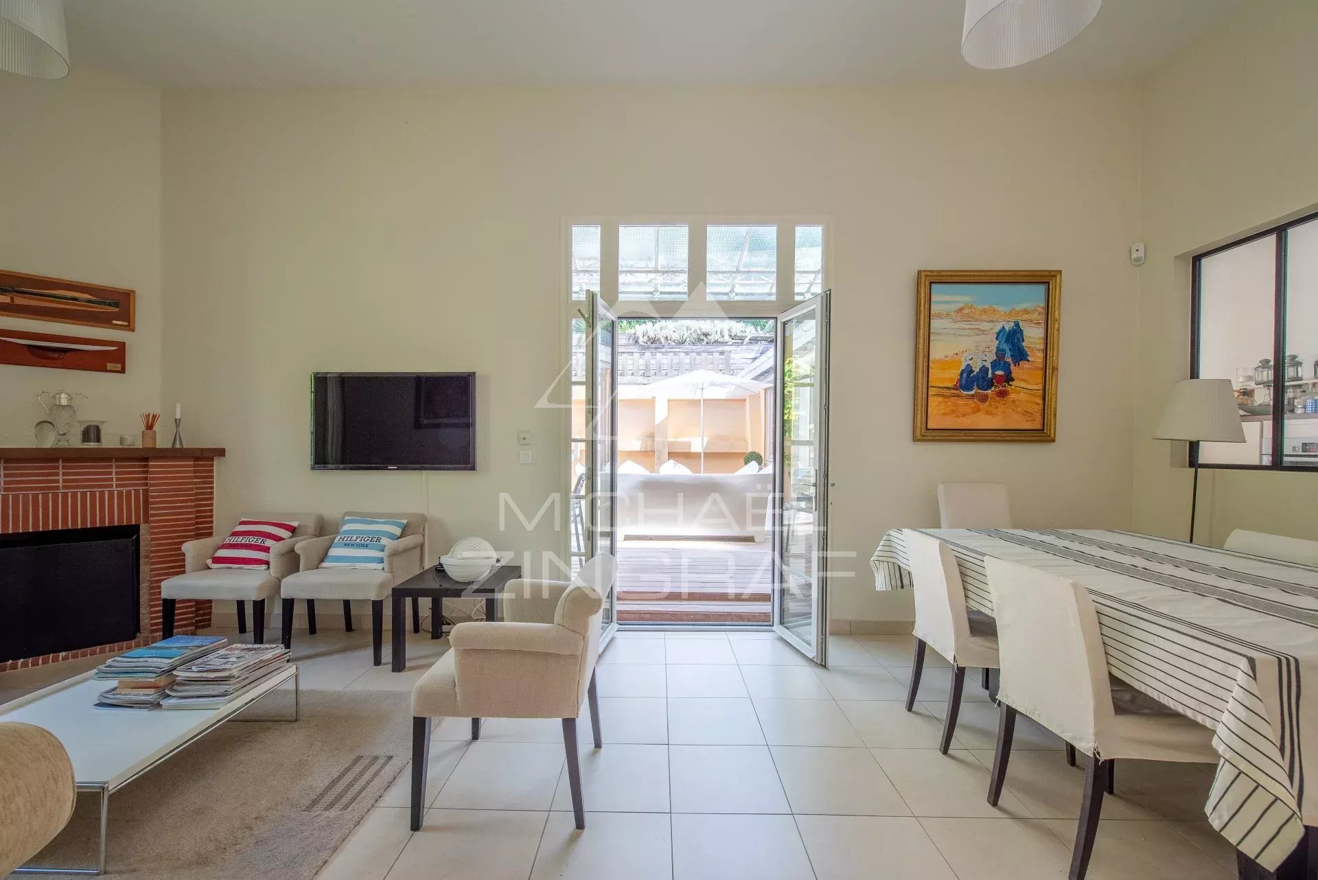 Character house in the heart of Arcachon - sought-after neighborhood in a confidential setting