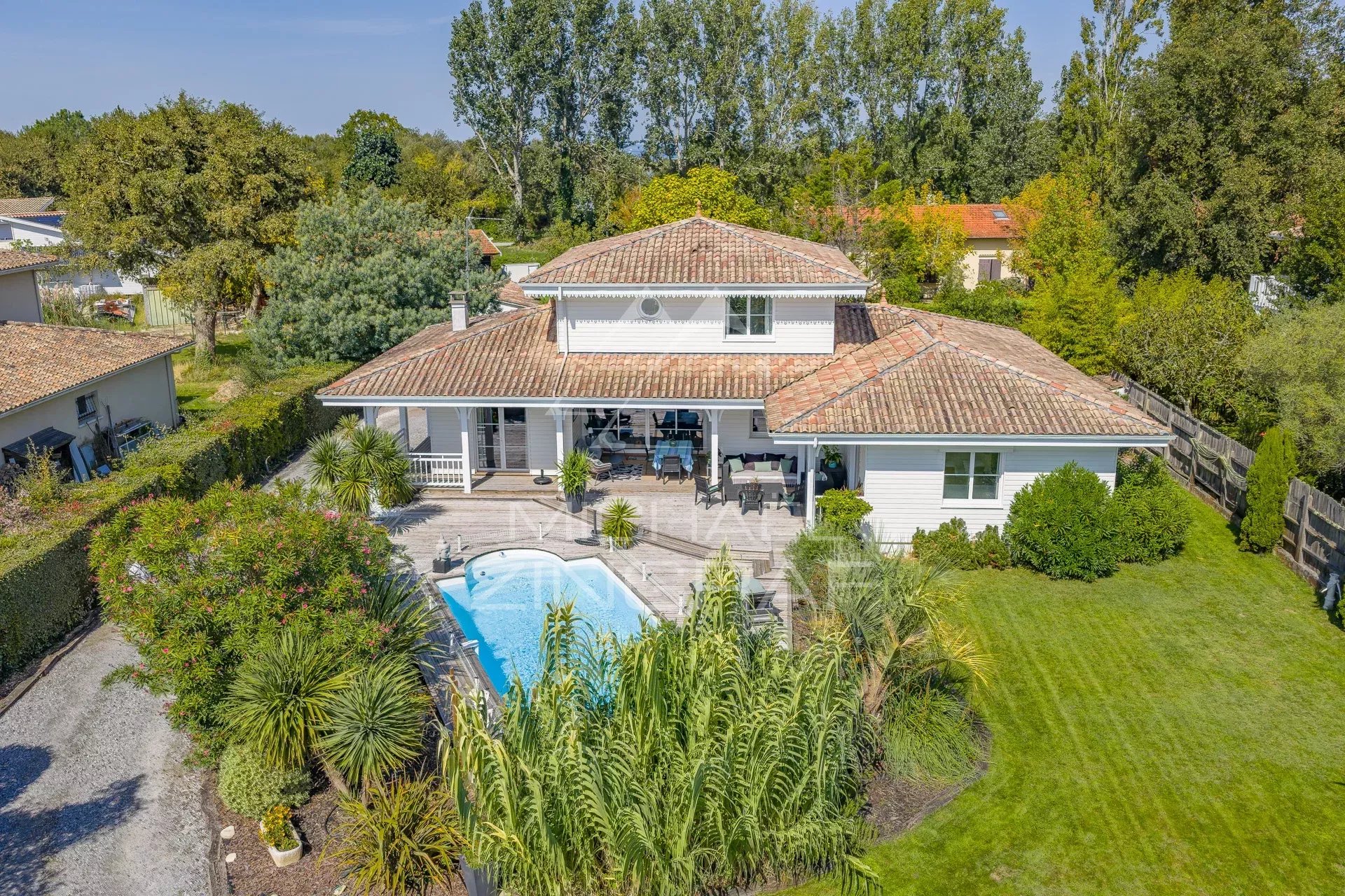 Villa familiale - Harmonie et douceur de vivre au Port du Rocher