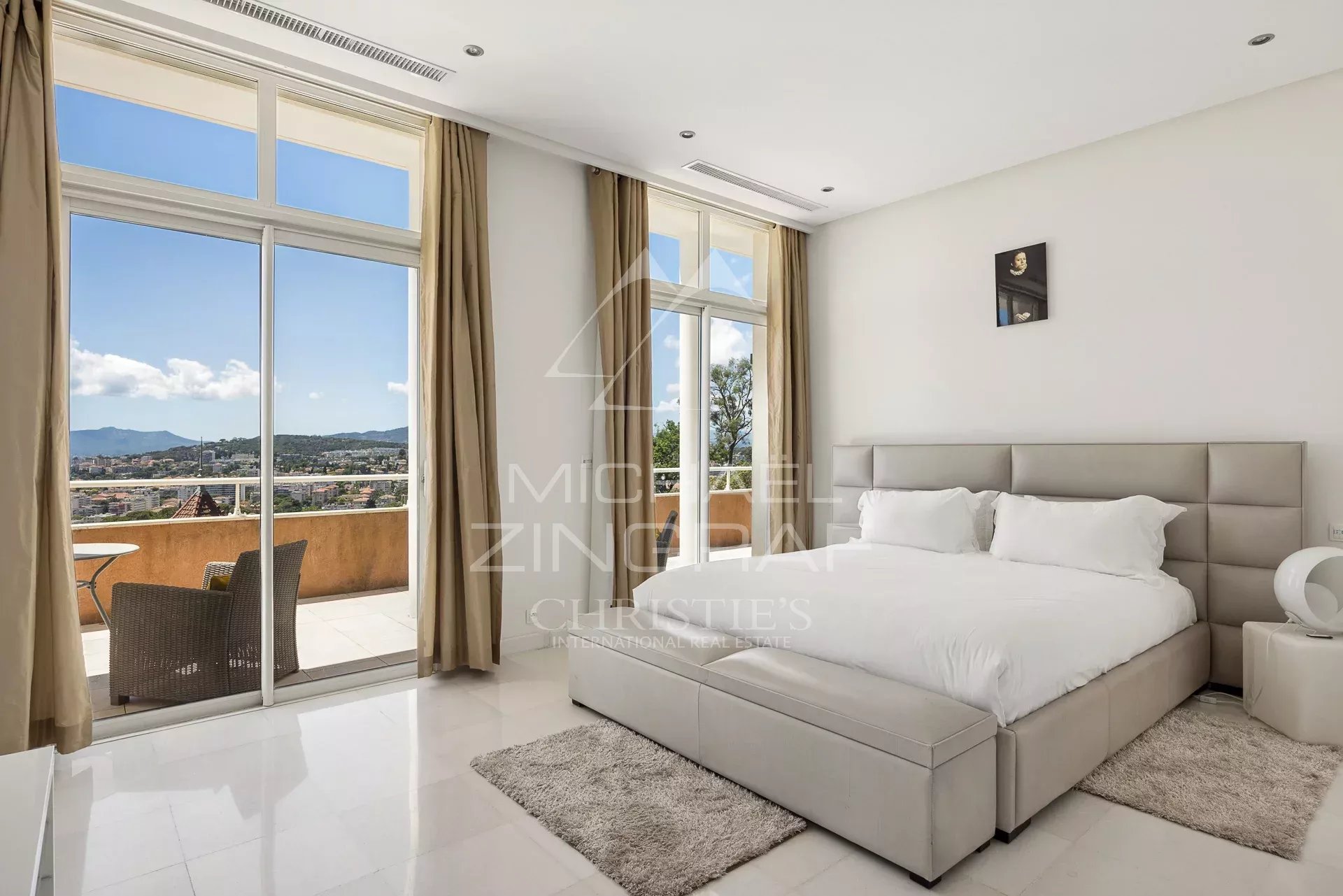 Cannes - Somptueuse villa neuve