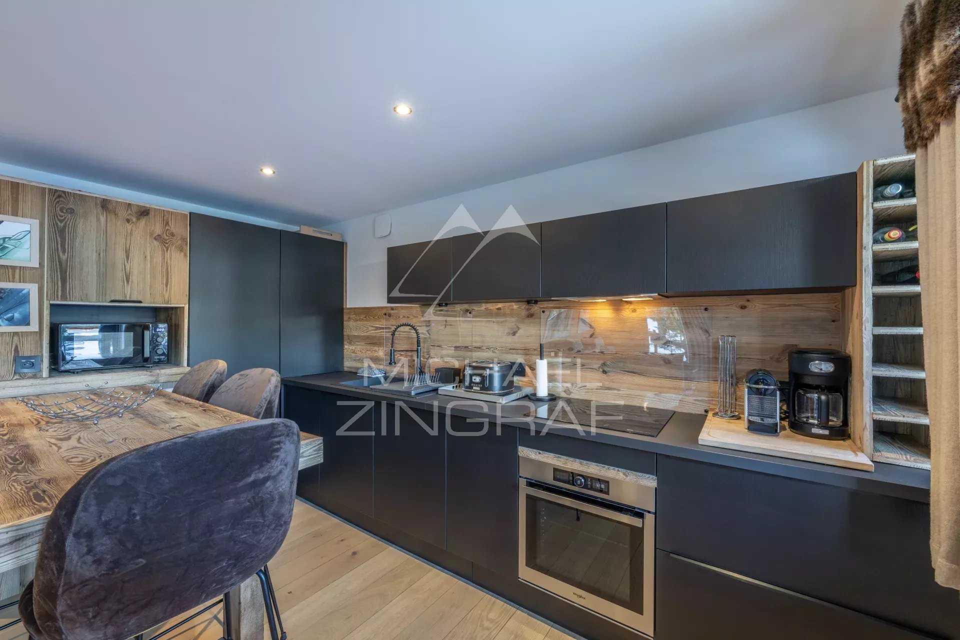 Appartement rénové trois chambres - Rez de jardin - Proche centre