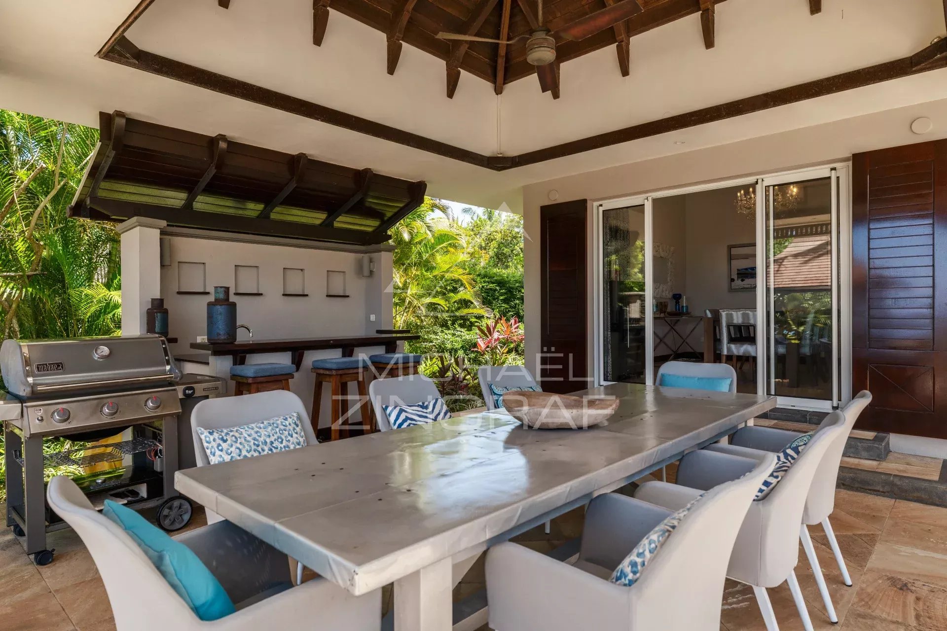 Villa d’exception avec vue panoramique sur l’océan à Valriche