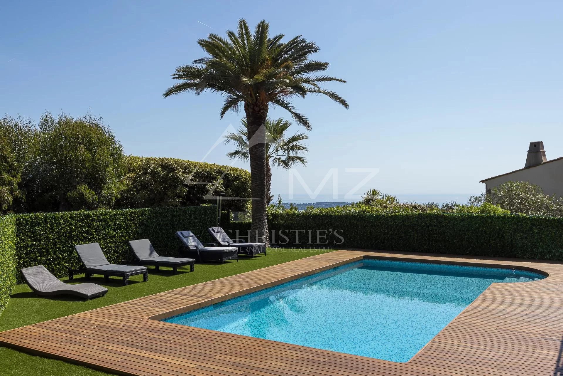 Super-Cannes - Moderne Villa im provenzalischen Stil - Panorama-Meerblick
