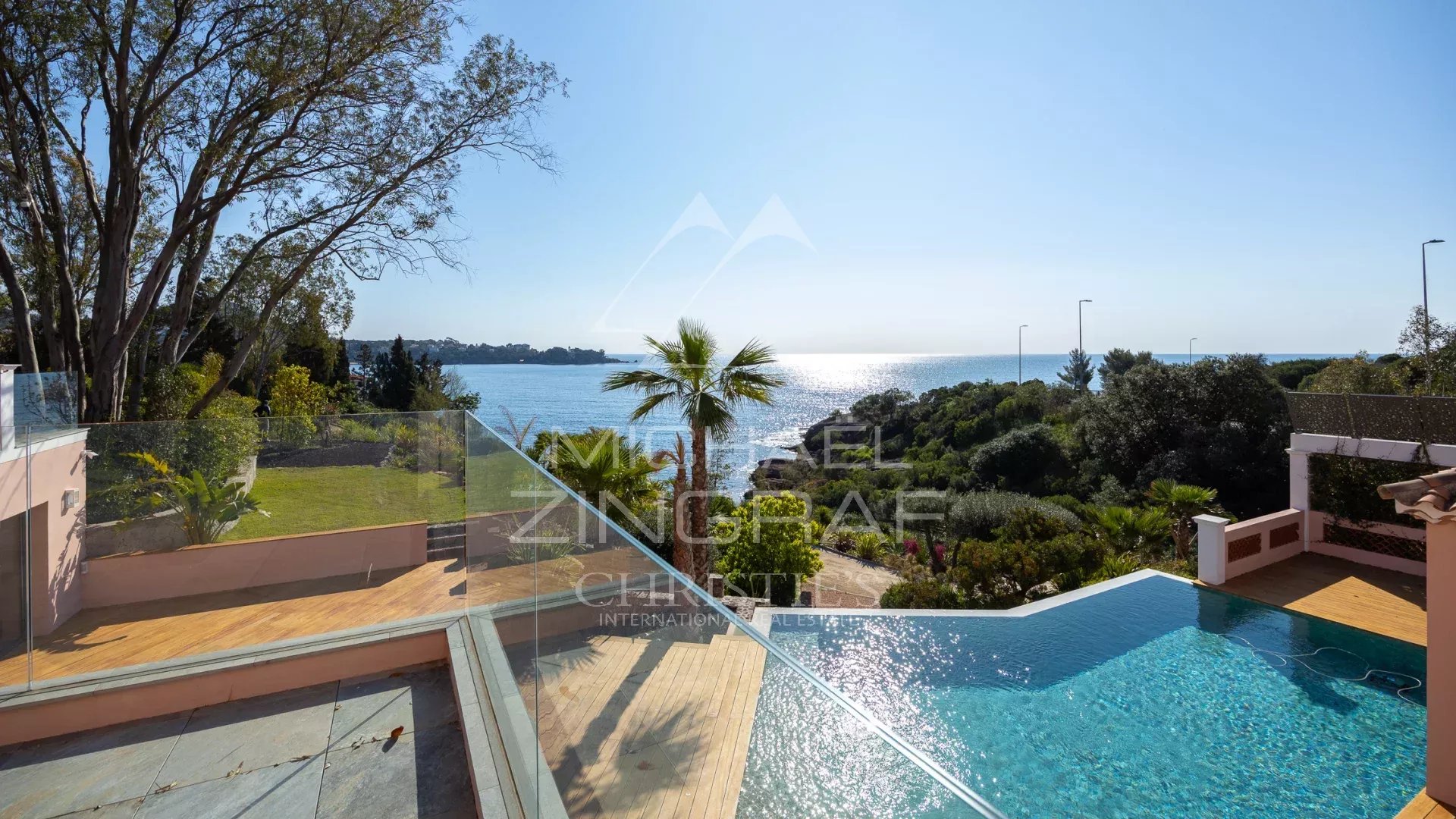 Propriété d’exception pieds dans l’eau – entre Cannes et St Tropez- Agay Saint Raphaël