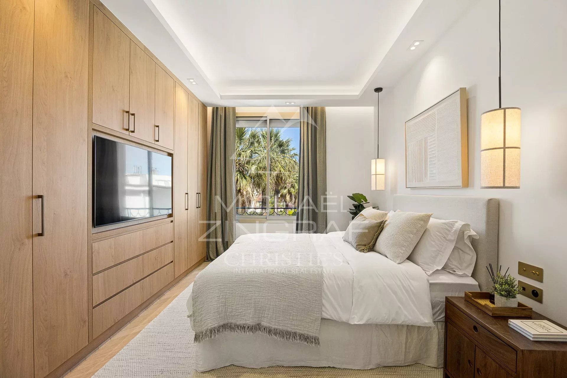 Cannes - Croisette - Exceptional Two-Bedroom Apartment