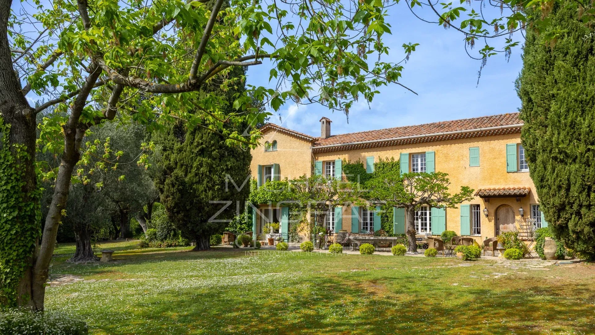 Grasse – Mas authentique du XIXe siècle au cœur d’un parc d’exception