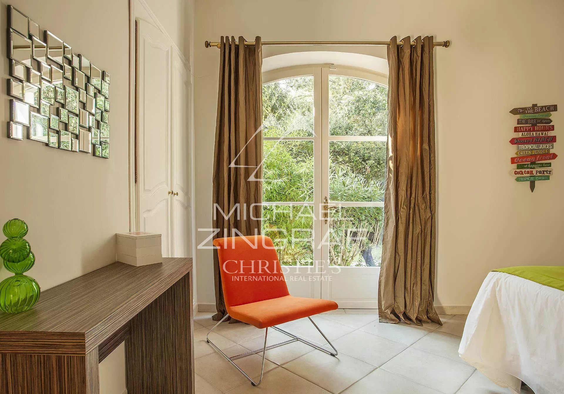 Edles Anwesen in einem grünen Paradies