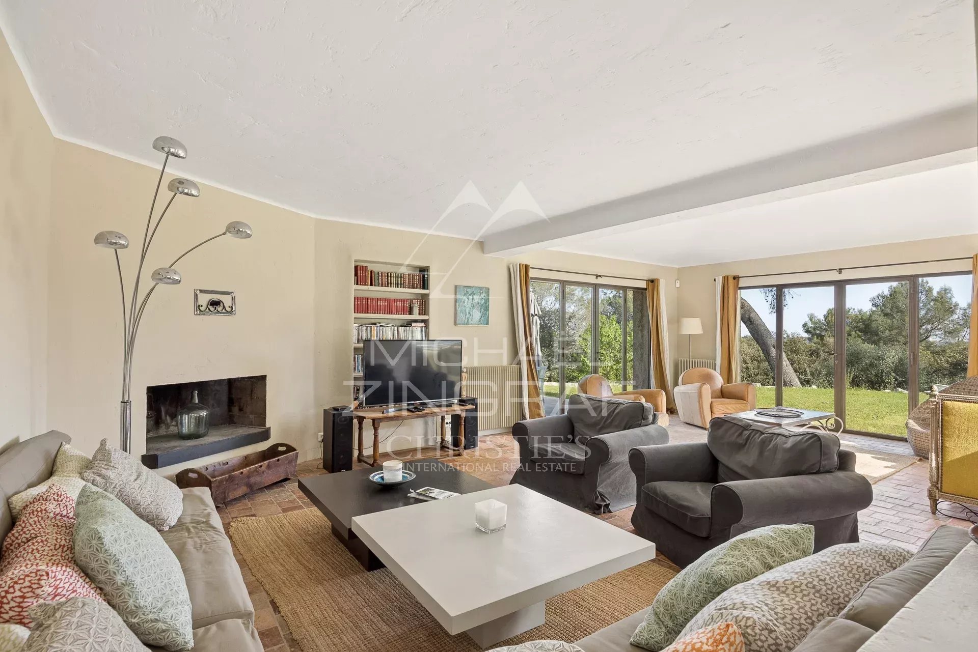 Charmantes Anwesen im provenzalischen Stil, fußläufig zum Dorf La Colle-sur-Loup