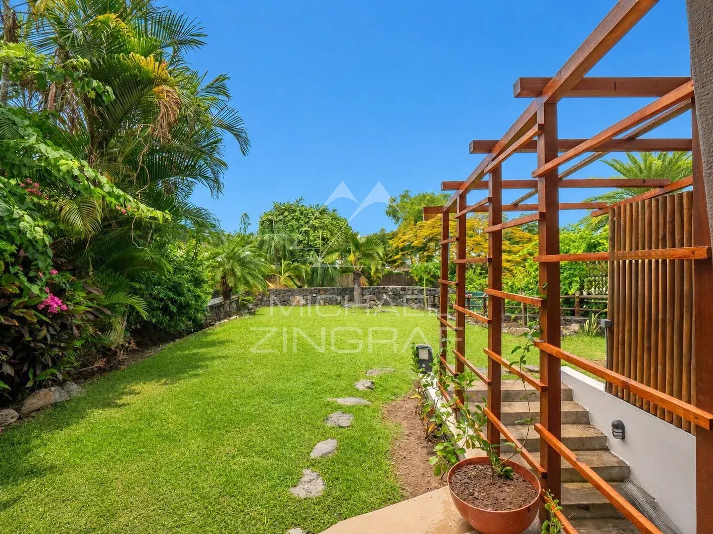Elegant Fully Furnished 3-Bedroom En-Suite Duplex with Private Garden – Black River