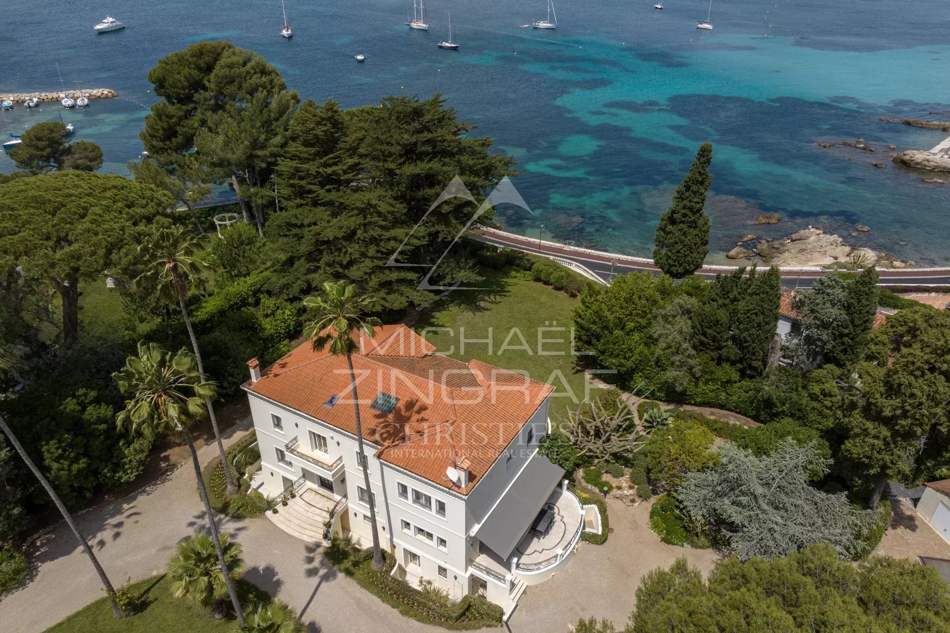 Propriété de prestige située sur le versant ouest du Cap d'Antibes