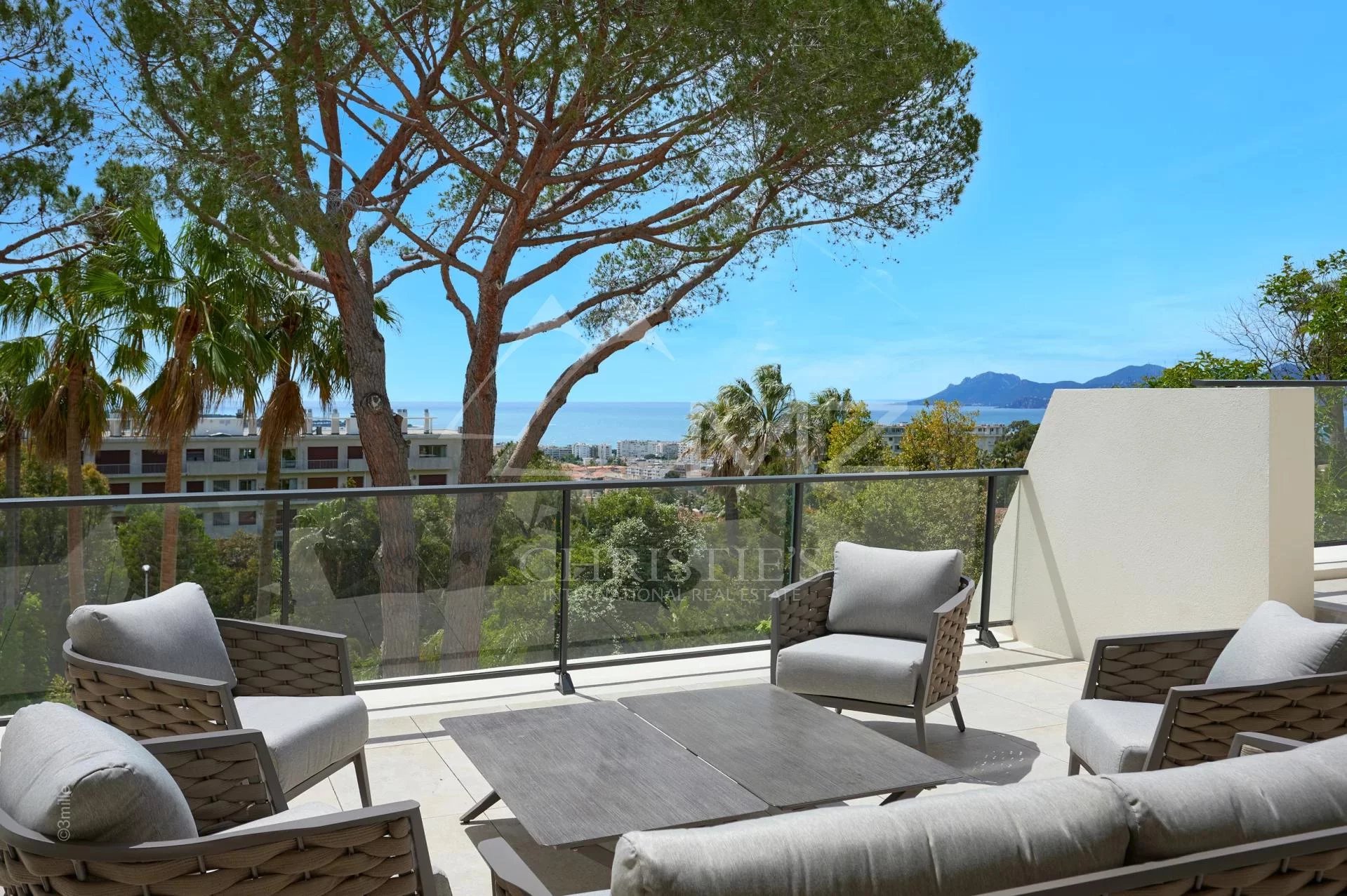 Cannes-Californie- Außergewöhnliches Penthouse in einer modernen, prestigeträchtigen Residenz