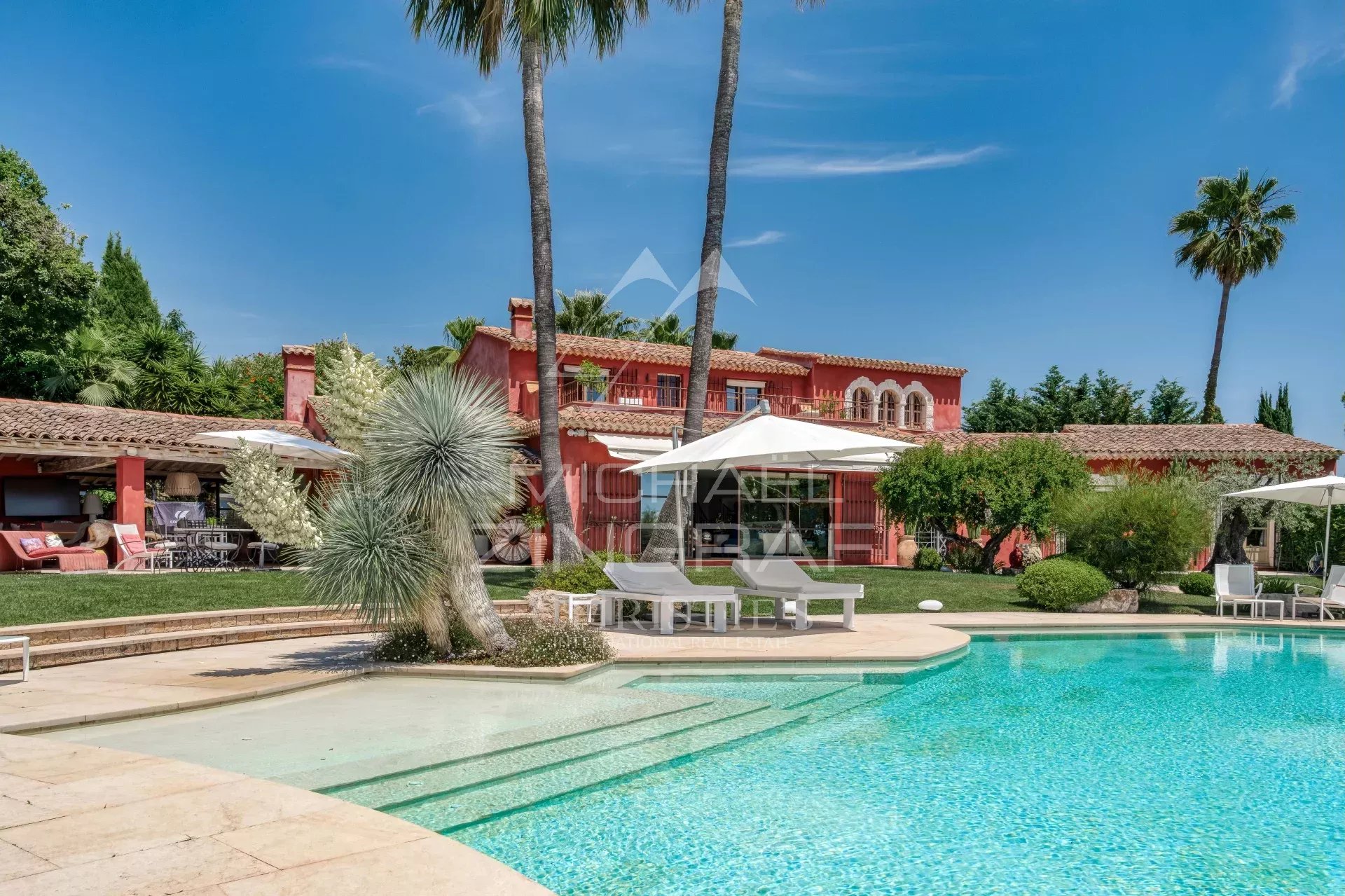 Mougins – Exklusivangebot – Anwesen im provenzalischen Stil mit Panoramablick auf das Dorf und das Meer