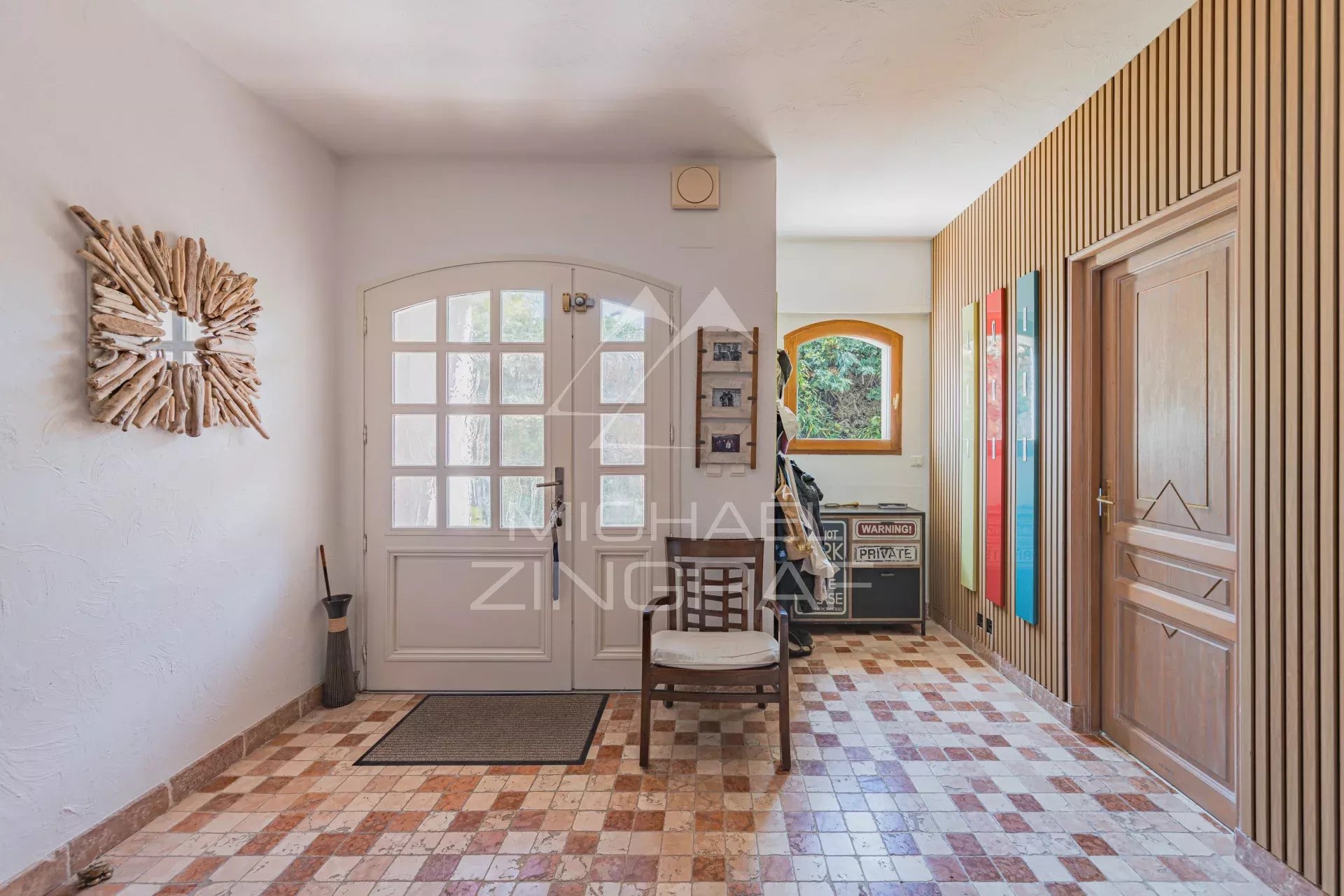 Moderne Villa mit 5 Schlafzimmern