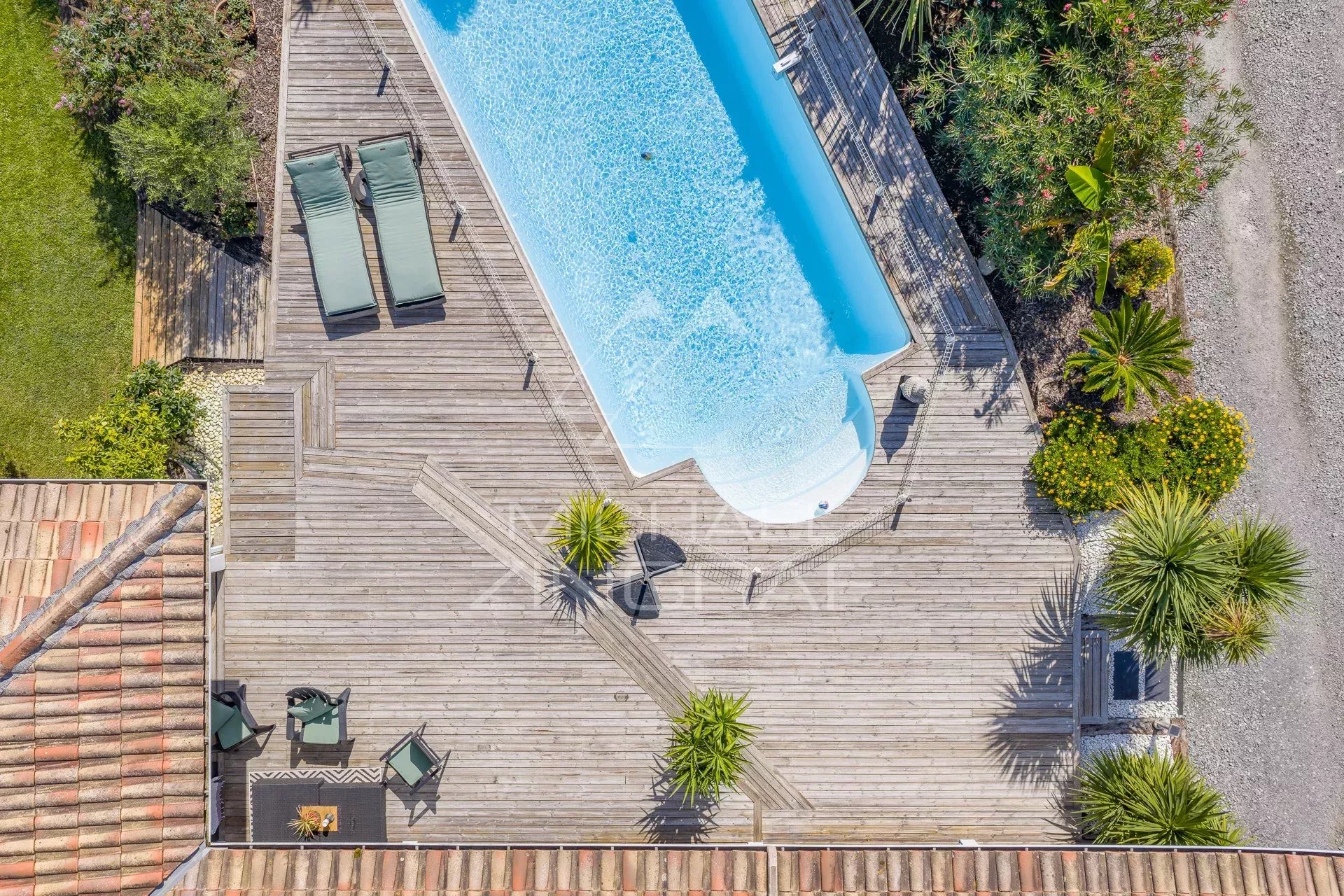 Villa familiale - Harmonie et douceur de vivre au Port du Rocher