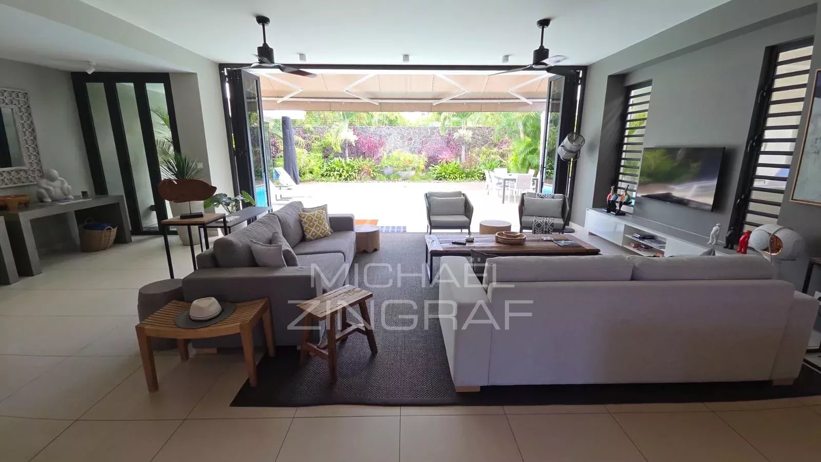 Villa contemporaine d'exception à Pereybère