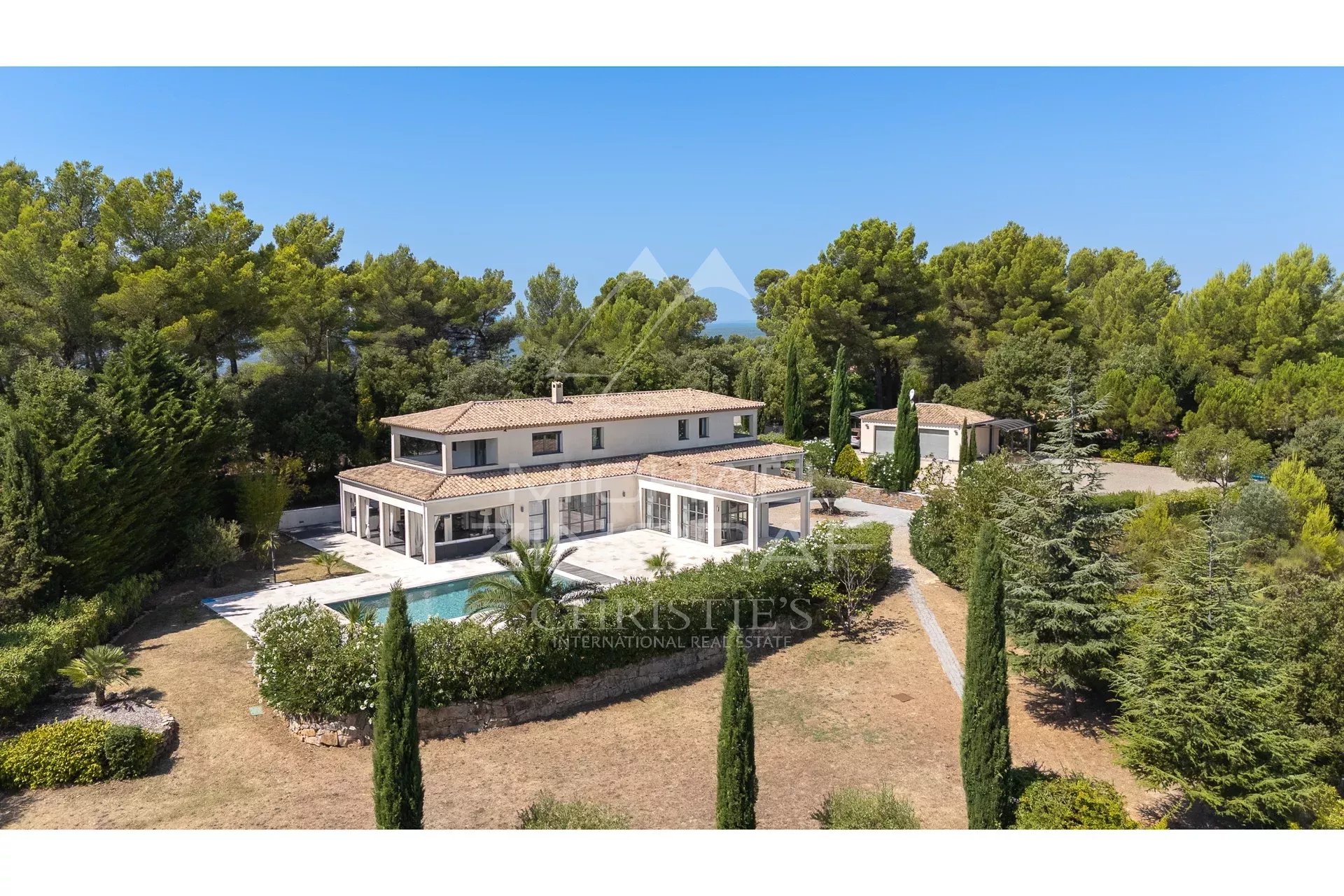 Provençal Elegance with Panoramic Views over Tourtour