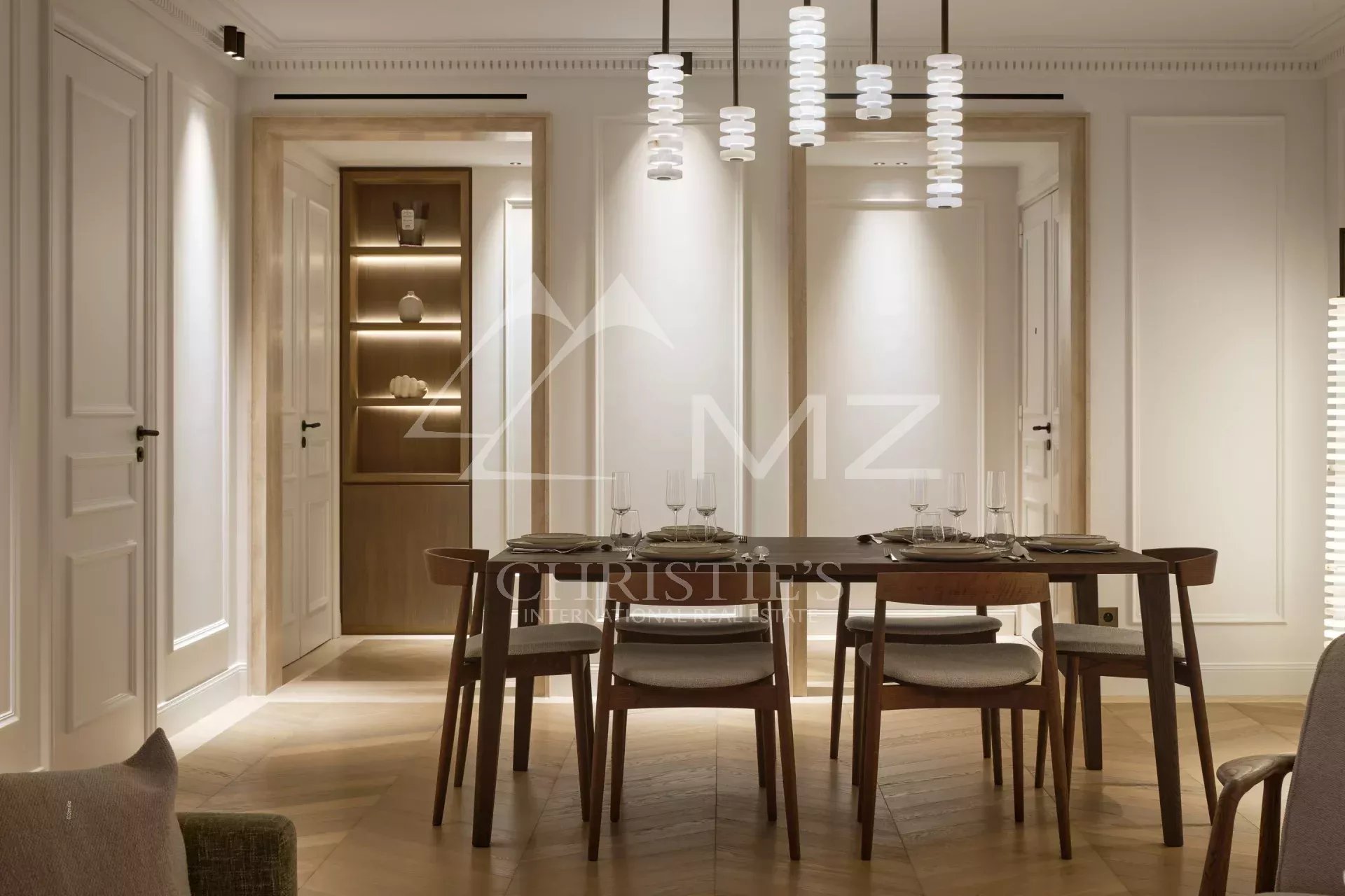 EXCLUSIVITE: Superbe appartement contemporain à la vue mer époustouflante