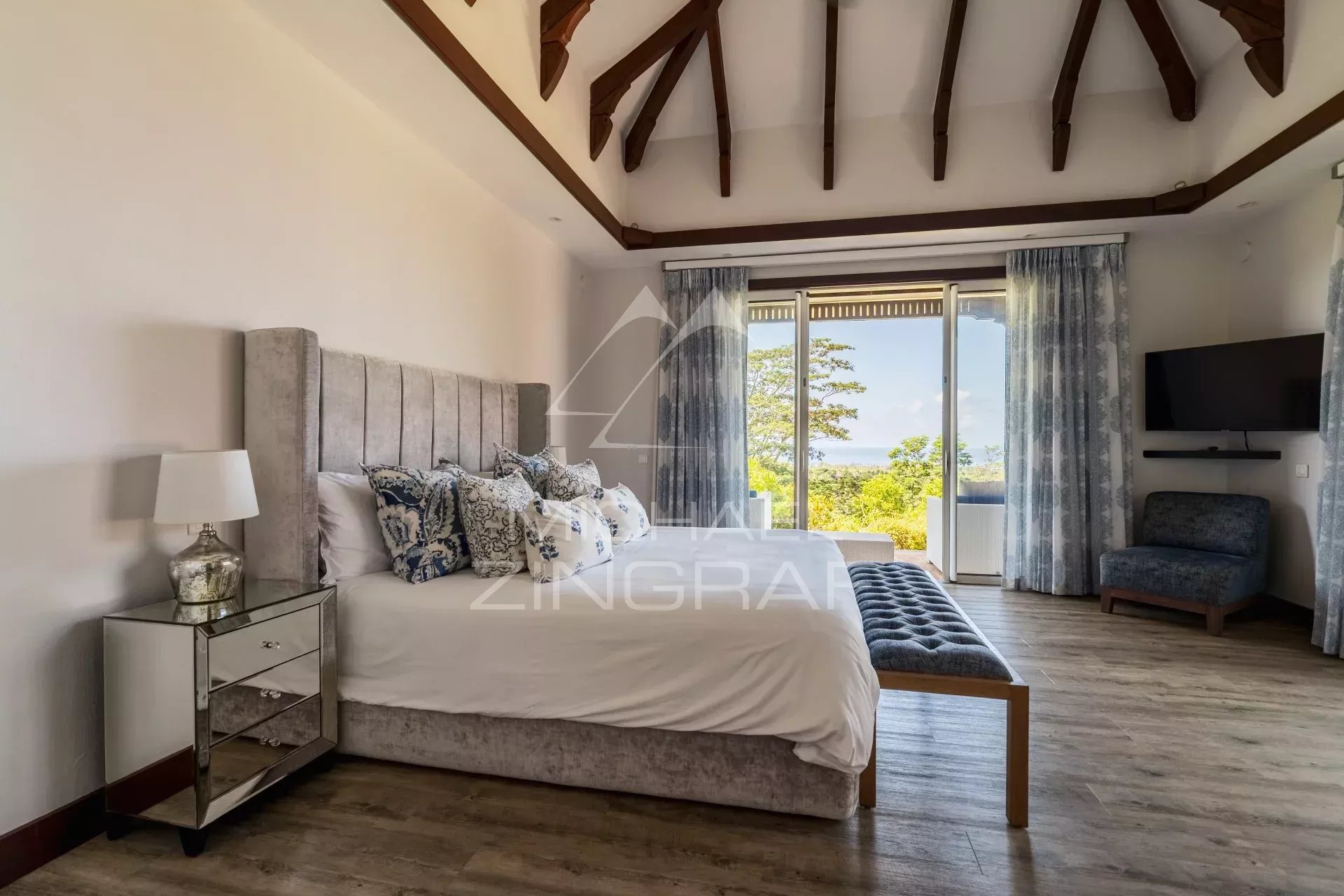 Villa d’exception avec vue panoramique sur l’océan à Valriche