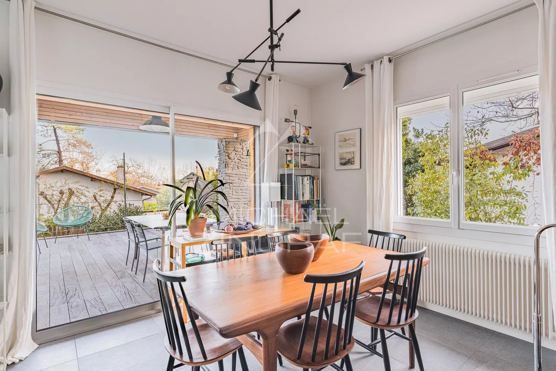 Maison contemporaine avec jardin et piscine au cœur de La Hume