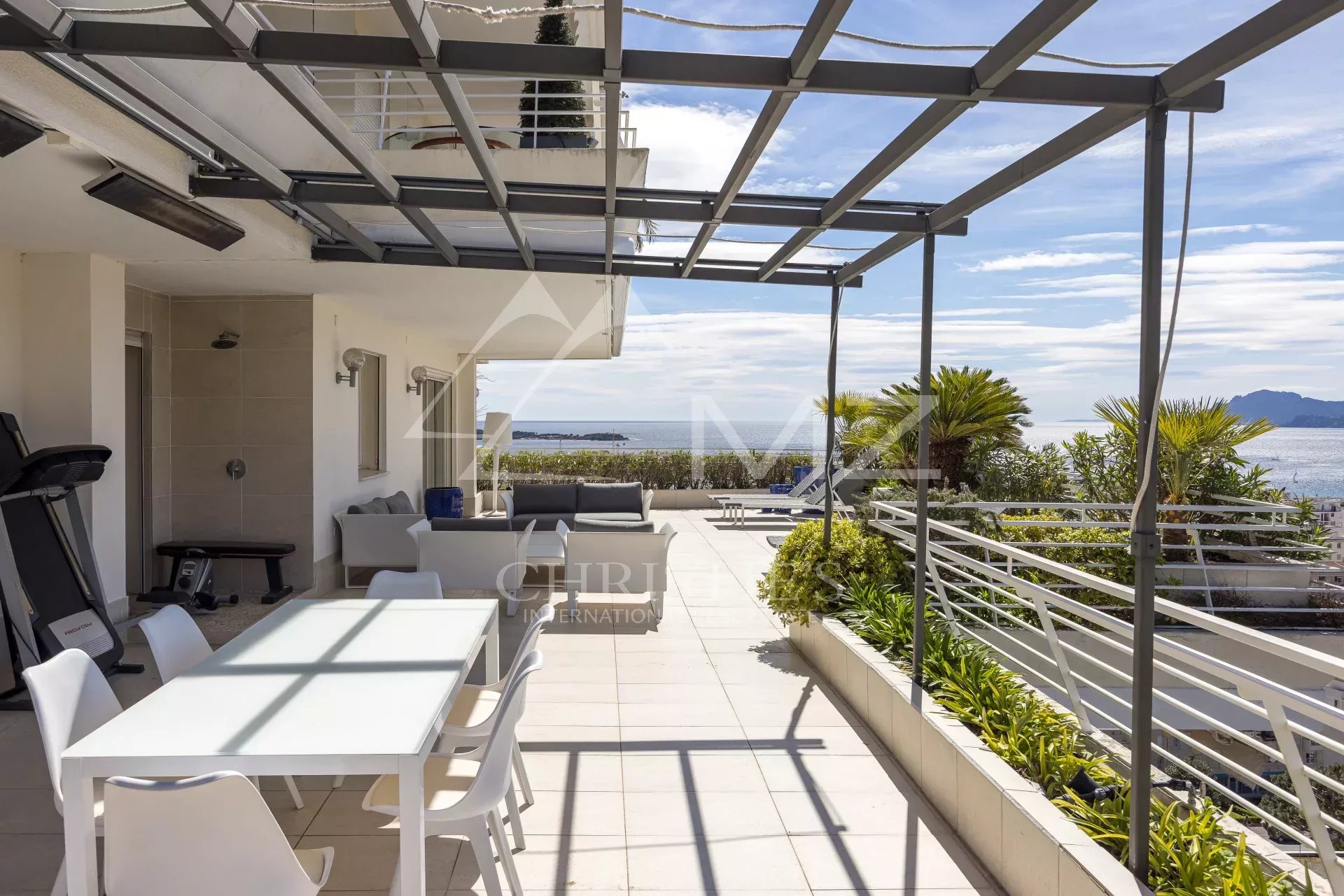 appartement d'angle 4 chambres vue Mer