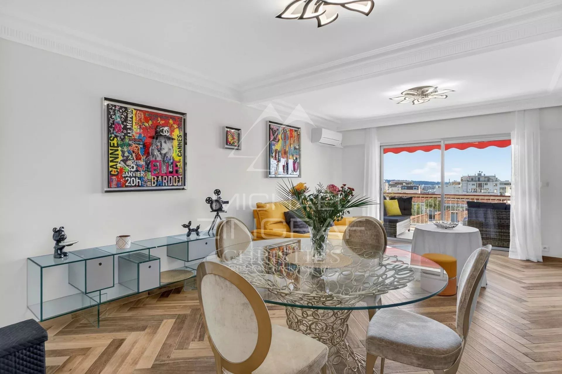 Cannes - Basse Californie - Superbe 3 pièces rénové avec vue mer panoramique