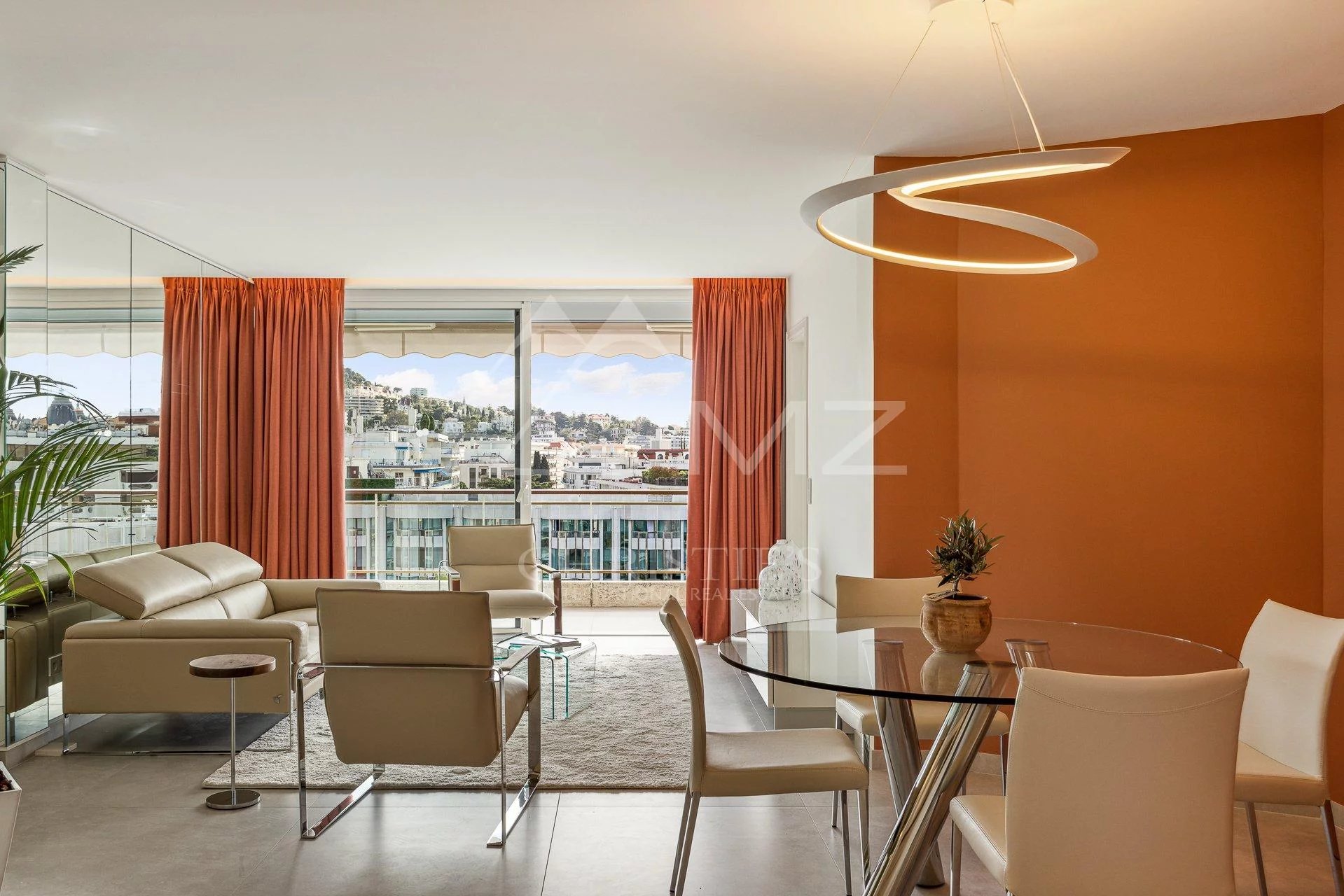 Cannes Croisette - Grand Hôtel - 3 Pièces vue mer