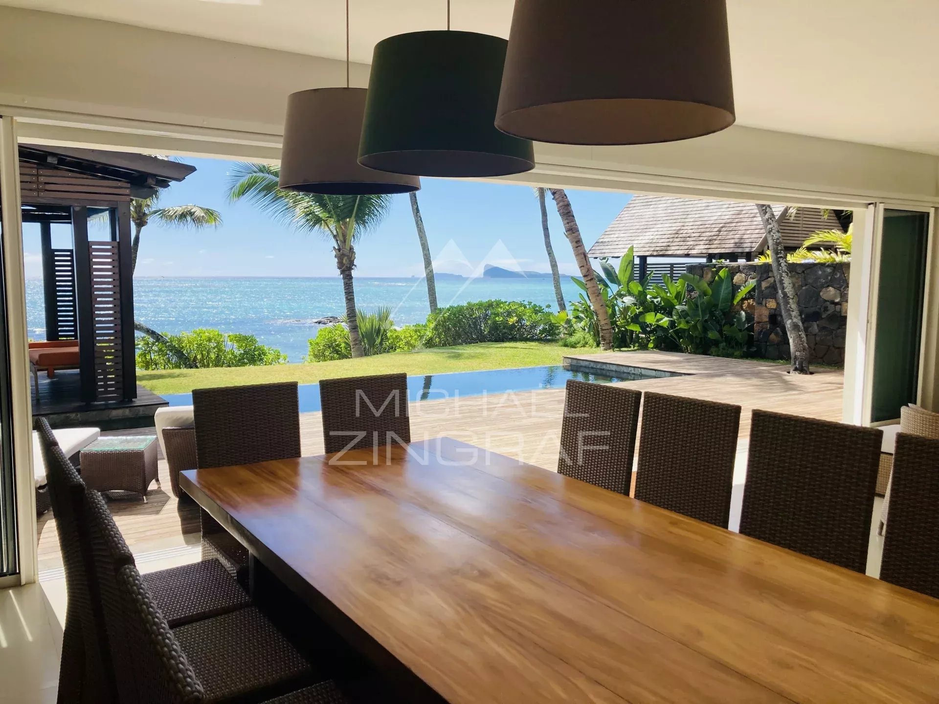 Mauritius – Seltene Gelegenheit: Luxusvilla direkt am Wasser in der Nähe von Grand Baie – Pointe aux Canonniers
