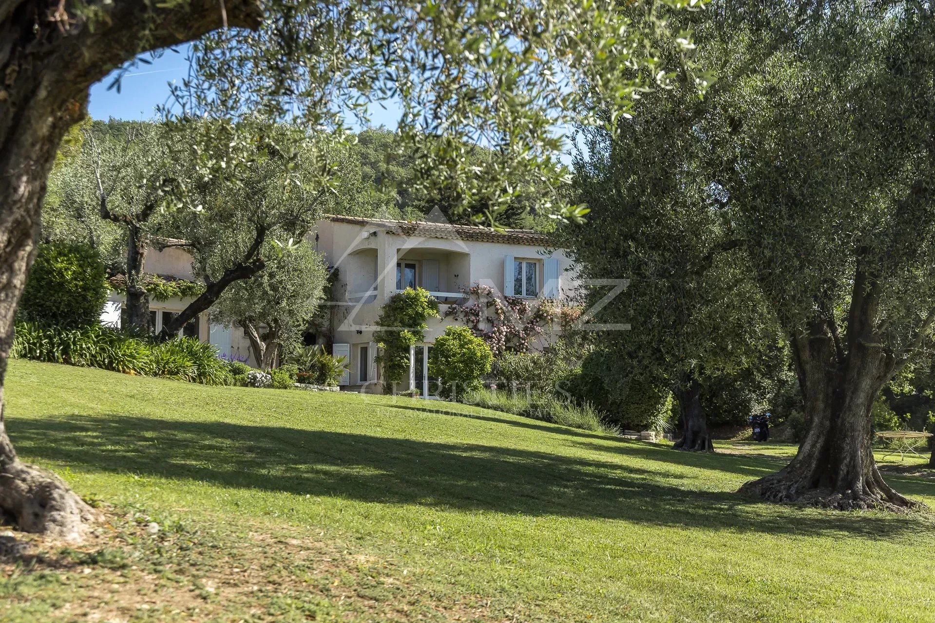 Close to Saint-Paul-de-Vence - Charming provencal style property