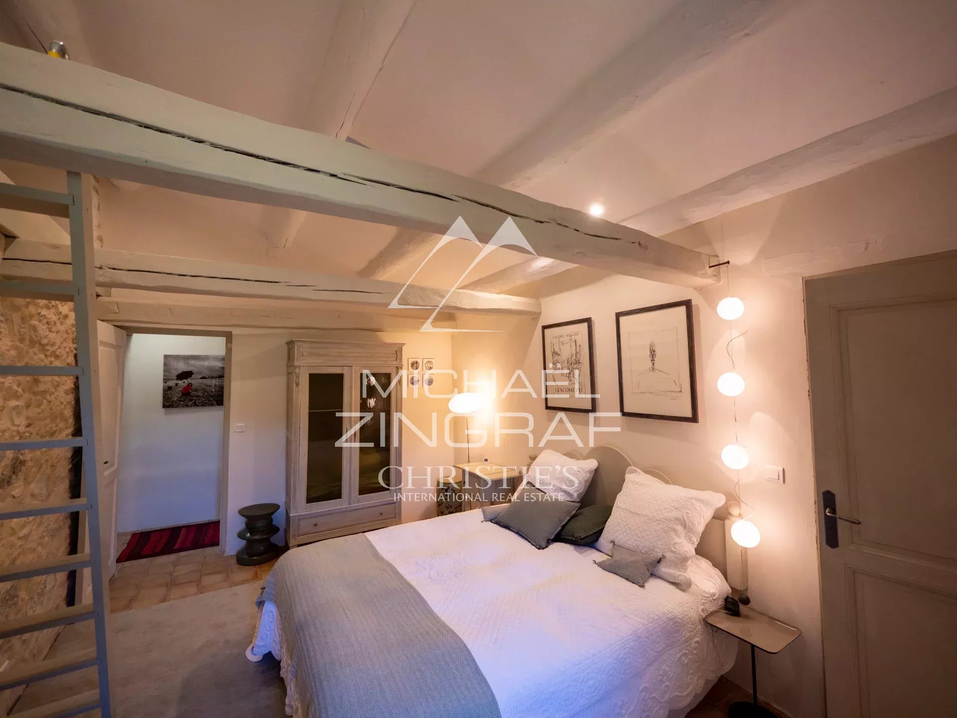 Moulin du XVII élégamment rénové