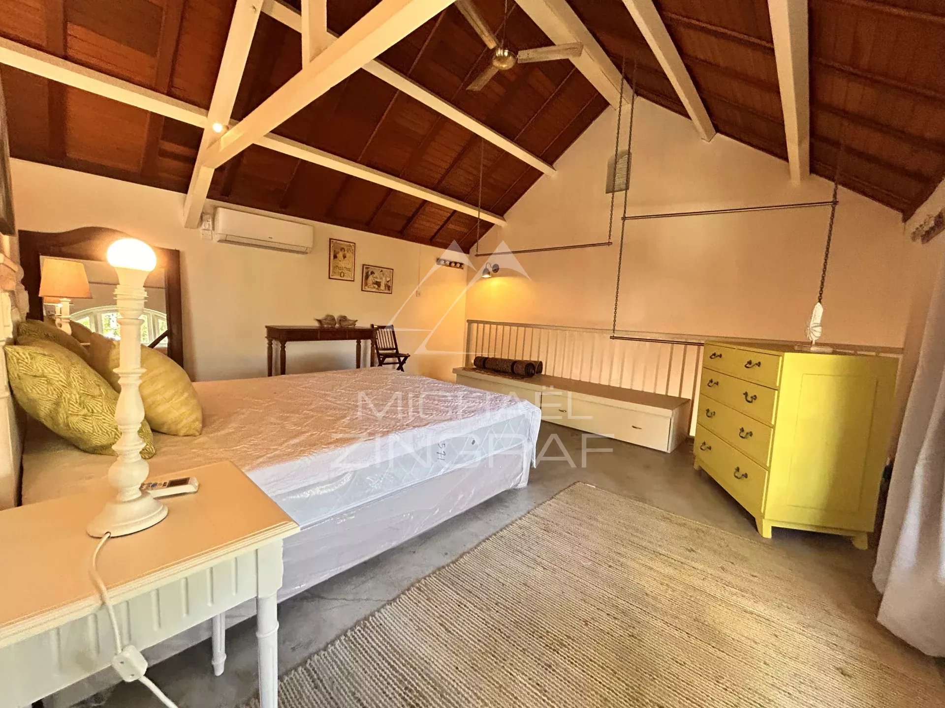 Colonial-Style Villa in Pointe aux Canonniers