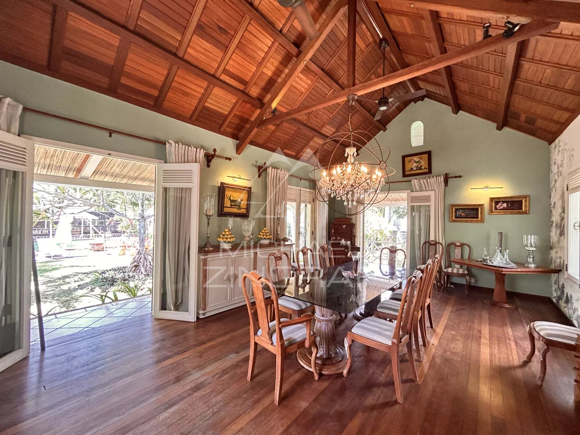 Colonial-Style Villa in Pointe aux Canonniers